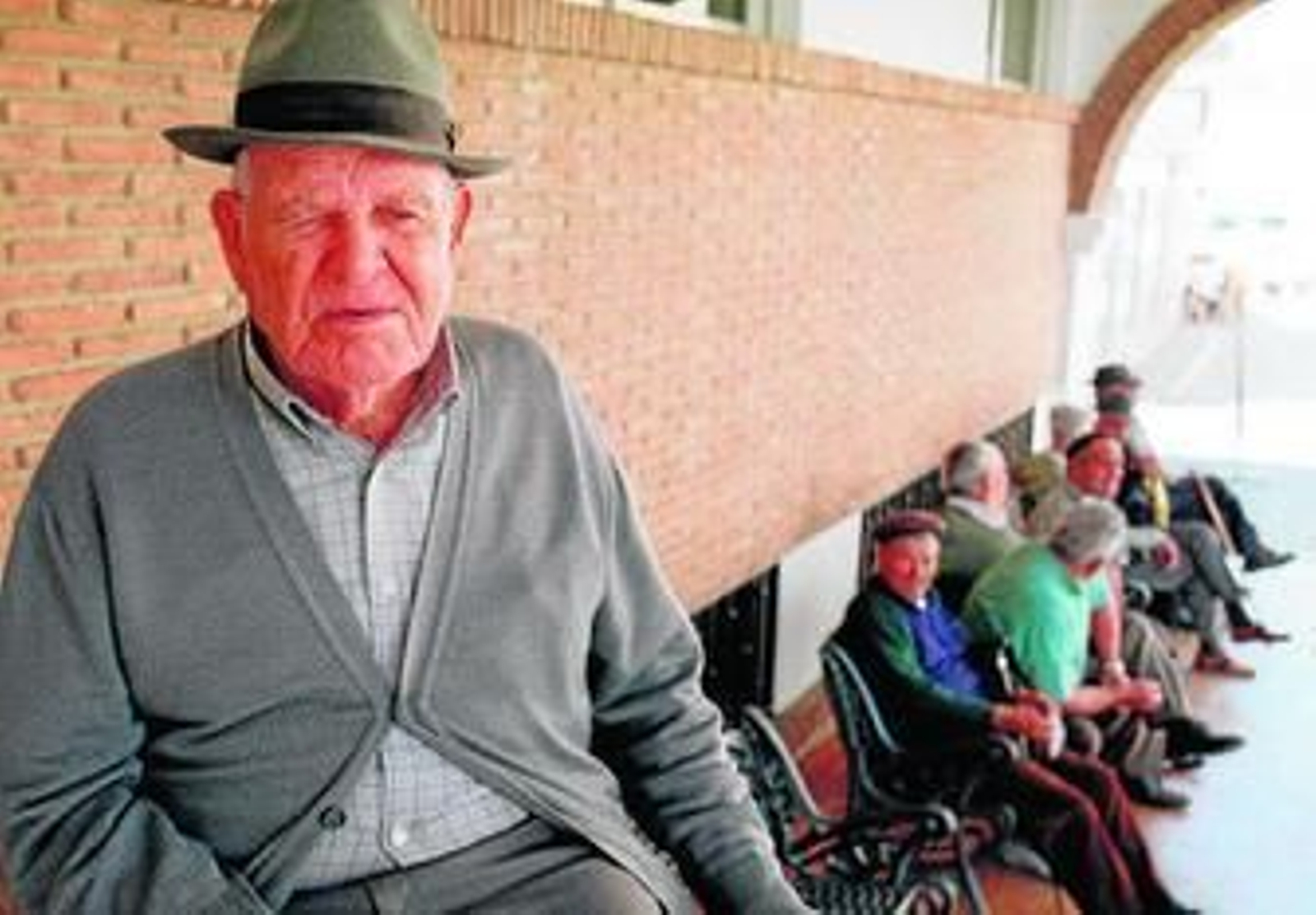 Por el nombre y apellidos es imposible dar con determinadas personas en los pueblos más pequeños.