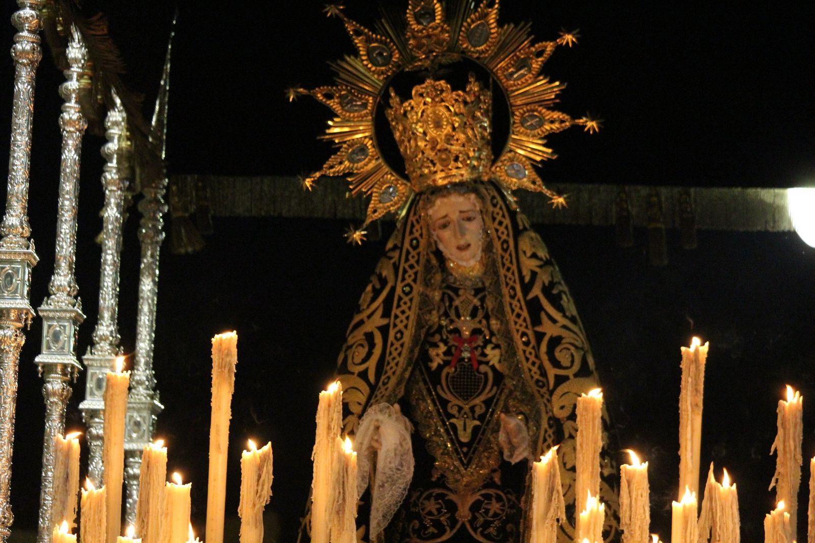 La procesión del Santo Entierro en Vera, en imágenes