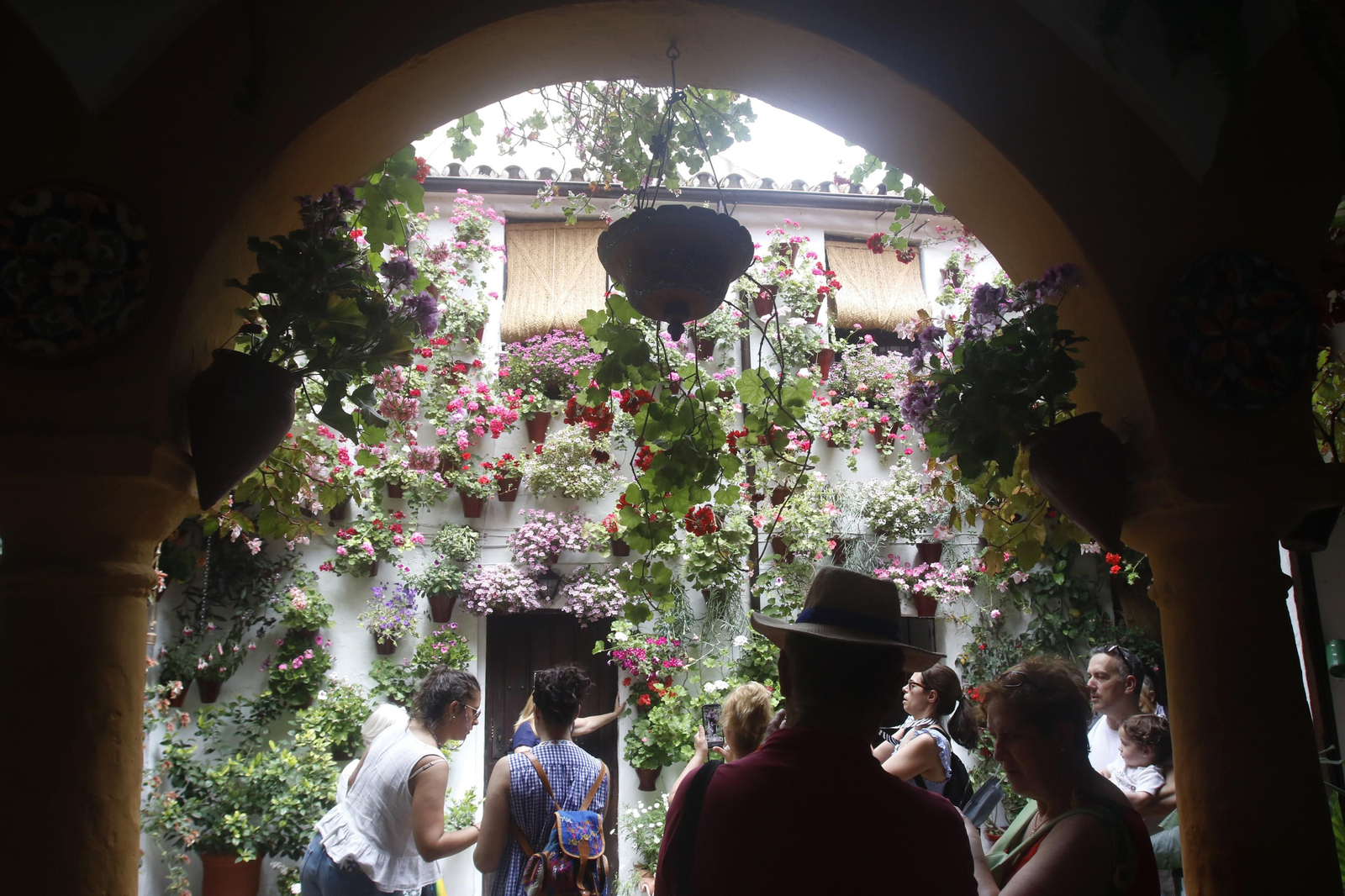 Un sábado de bulla en los Patios de Córdoba, en fotografías
