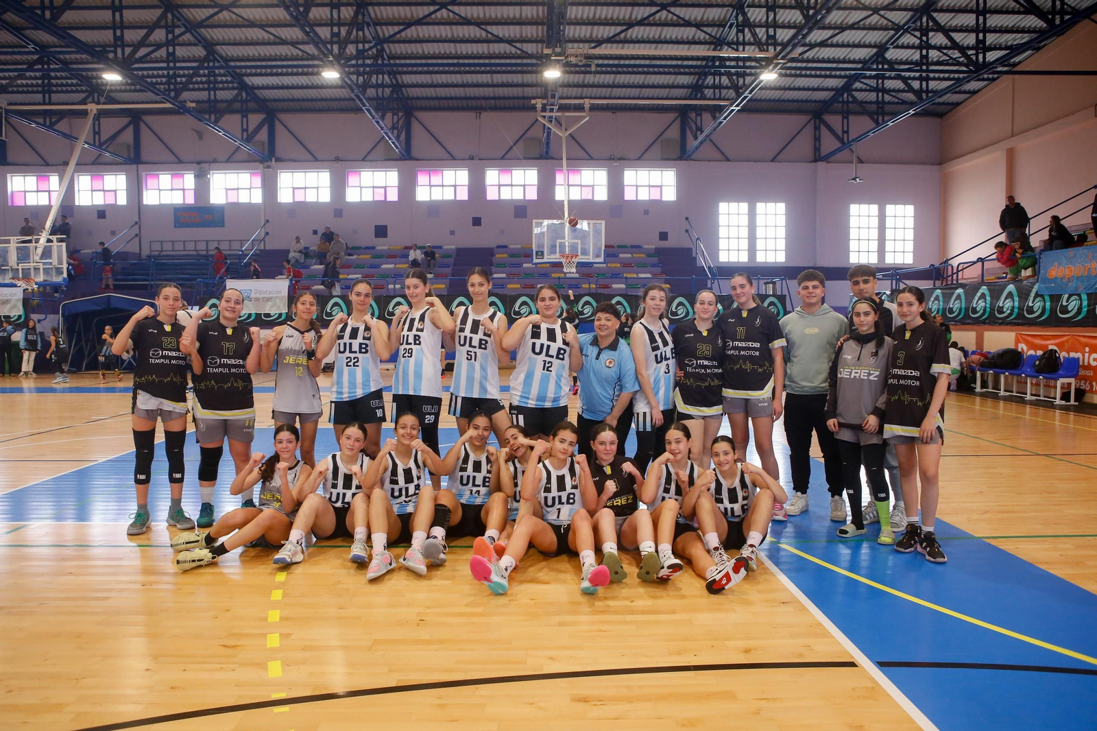 Las fotos de la segunda jornada del XIV torneo de baloncesto Semana Santa Ciudad de La Línea