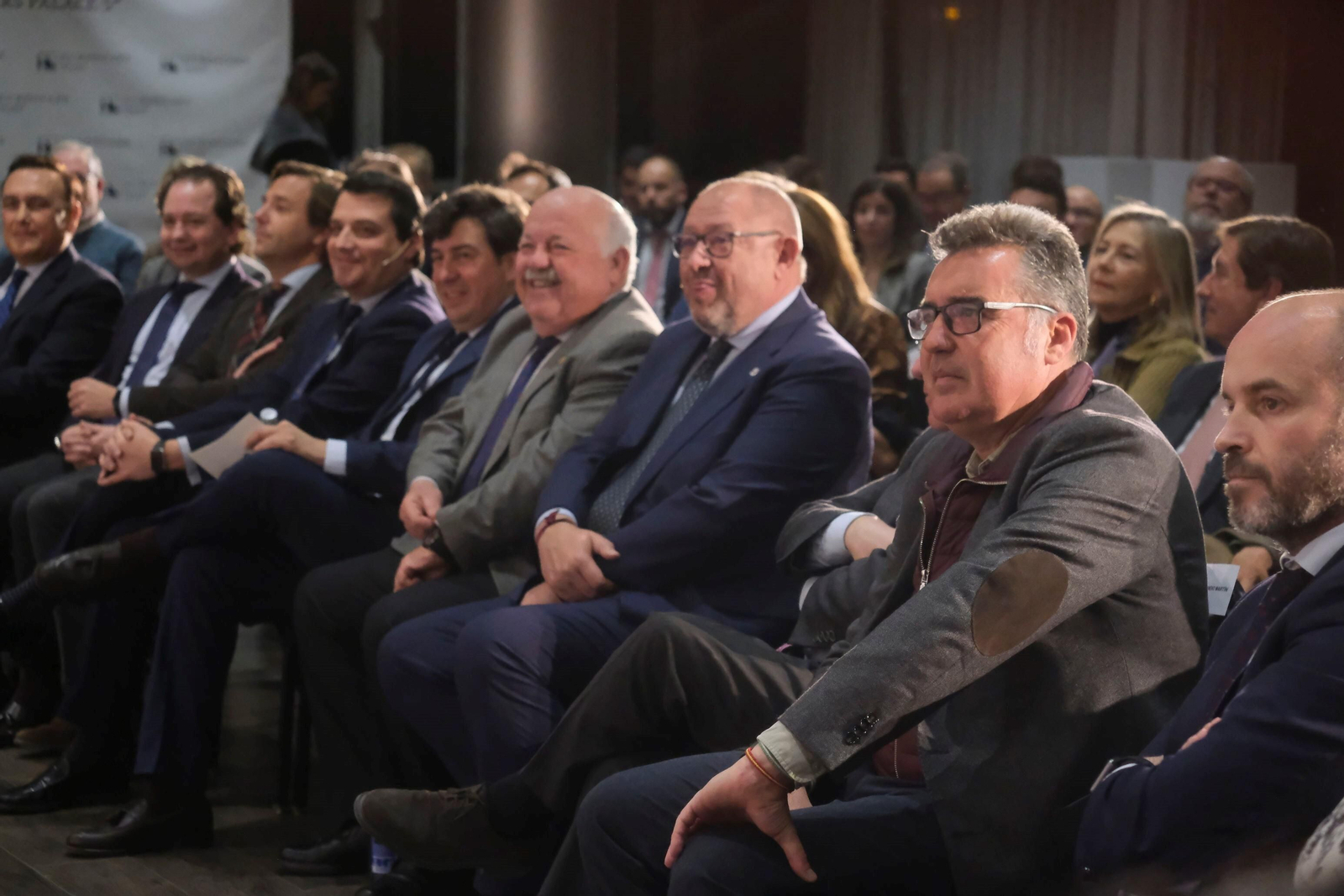 El foro Economía y Sociedad de Asfaco con el alcalde de Córdoba, en imágenes