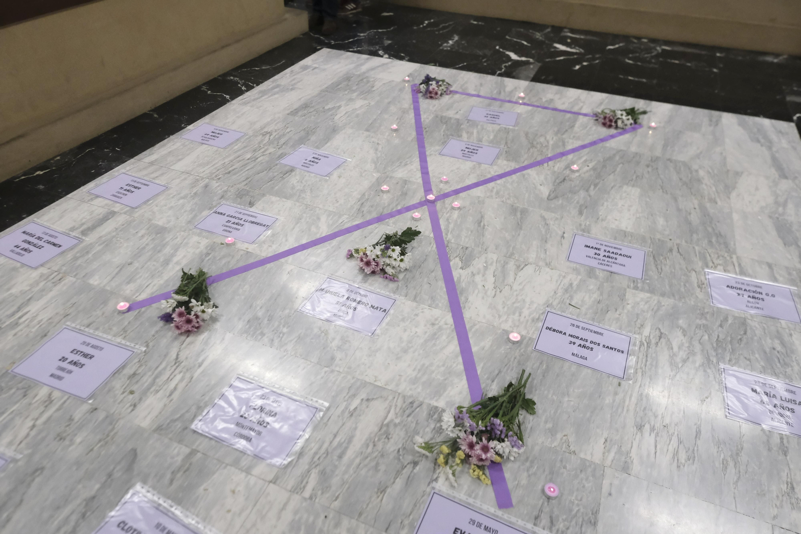 El Pleno del Ayuntamiento de Córdoba contra la violencia a las mujeres, en imágenes