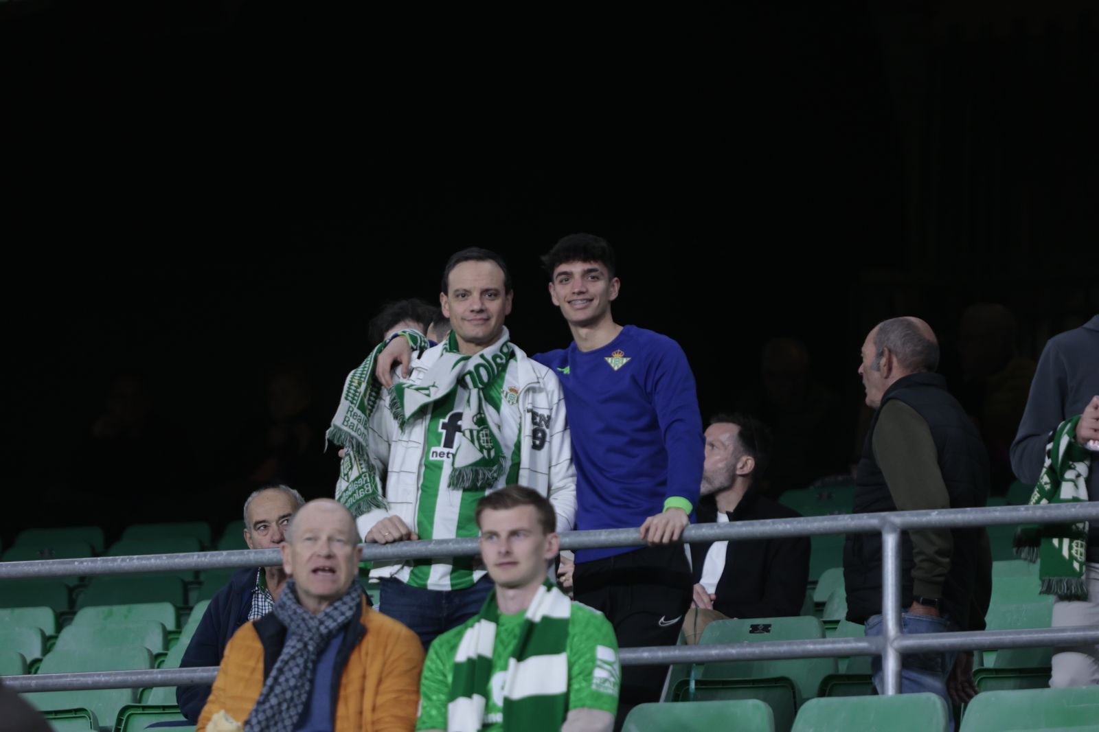 Búscate en las gradas del Villamarín