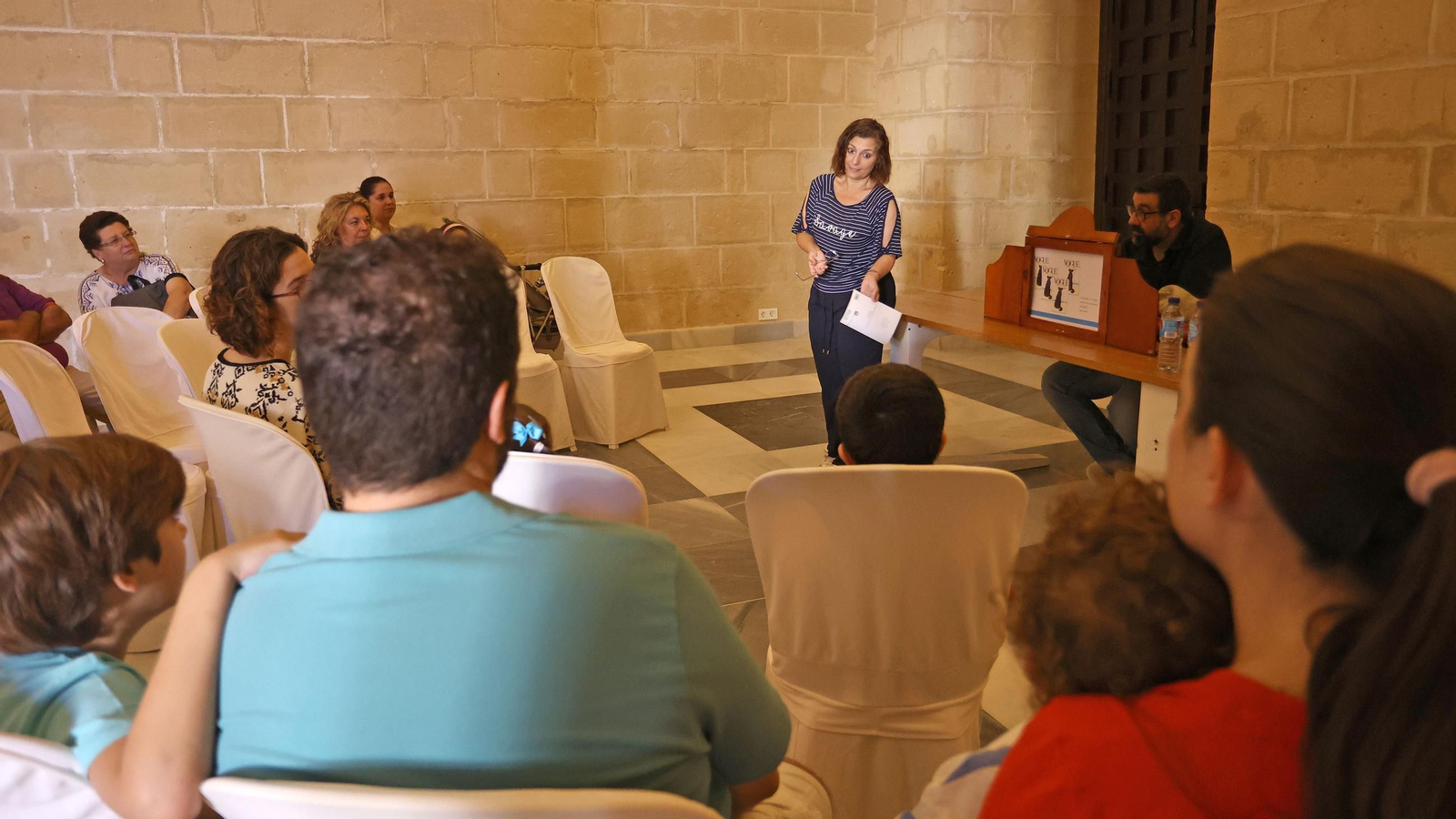 Imágenes del gran ambiente en la Feria del Libro en Jerez