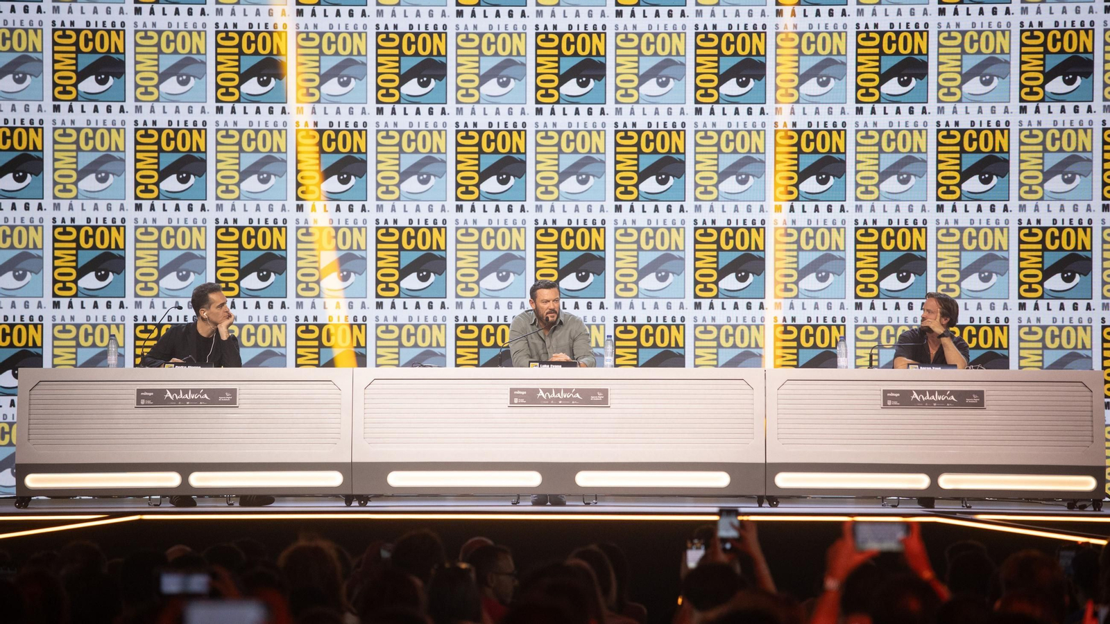 Pedro Alonso, Luke Evans y Aaron Paul en la San Diego Comic-Con de Málaga.