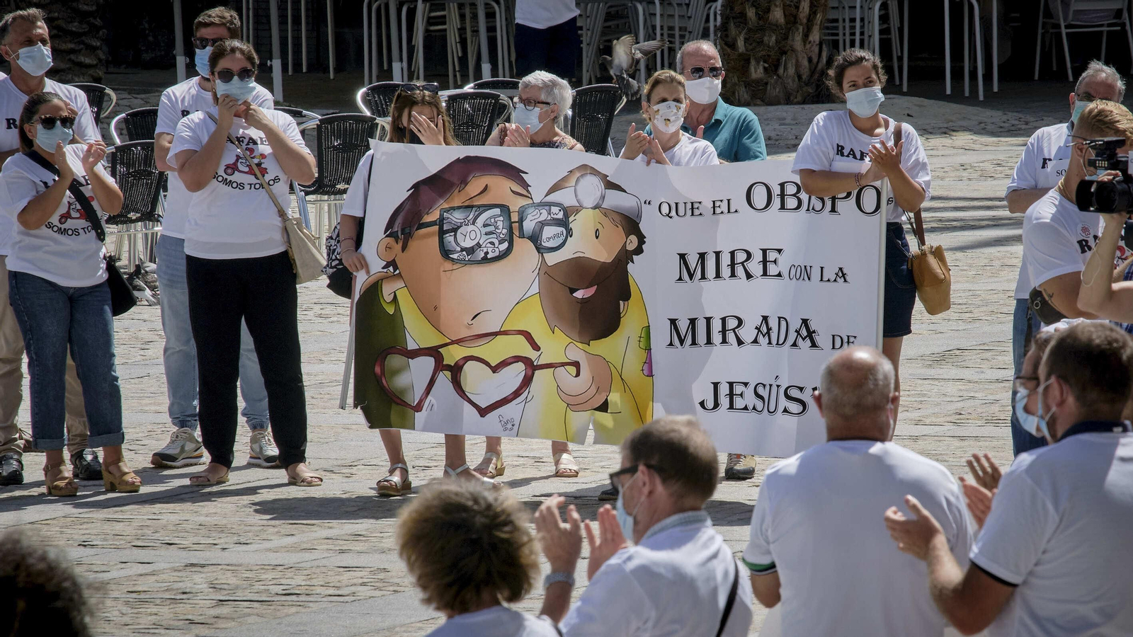 Concentración de apoyo a Rafael Vez, frente a la Catedral.