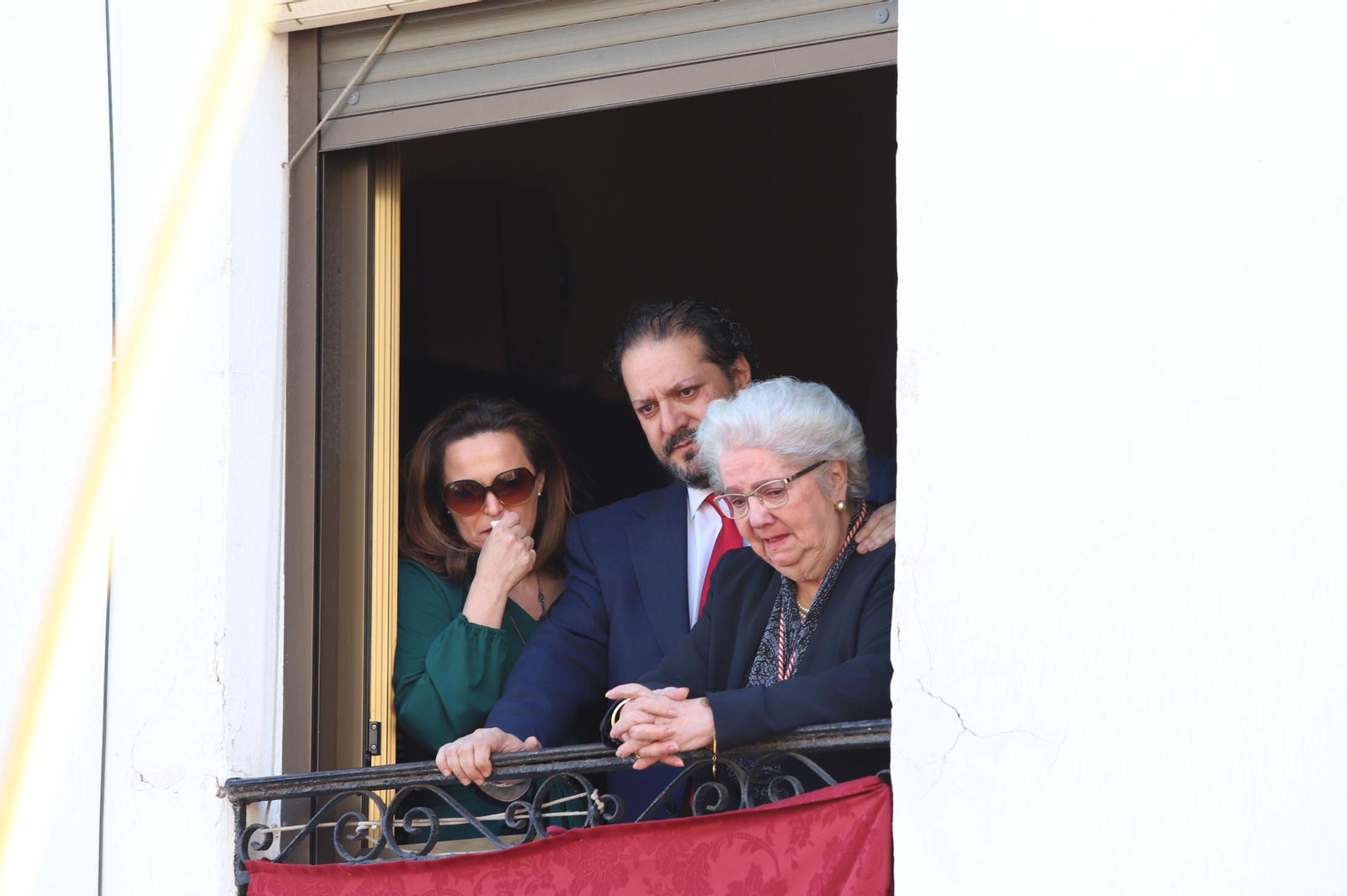 Imágenes del recorrido de la Borriquita  por las calles de Huelva