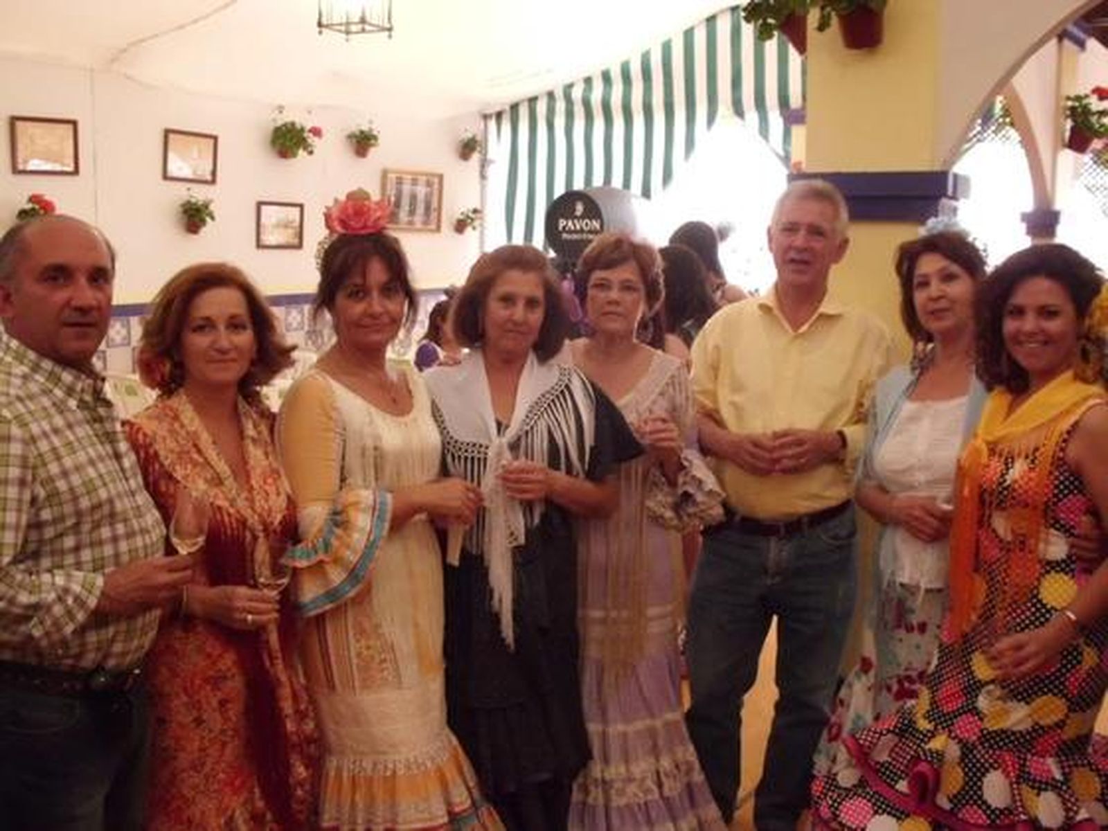 Javier Rodríguez, su hija Delia, Antonio García, su mujer Loren Castaño y Paqui González. 

Foto: Andres Mora
