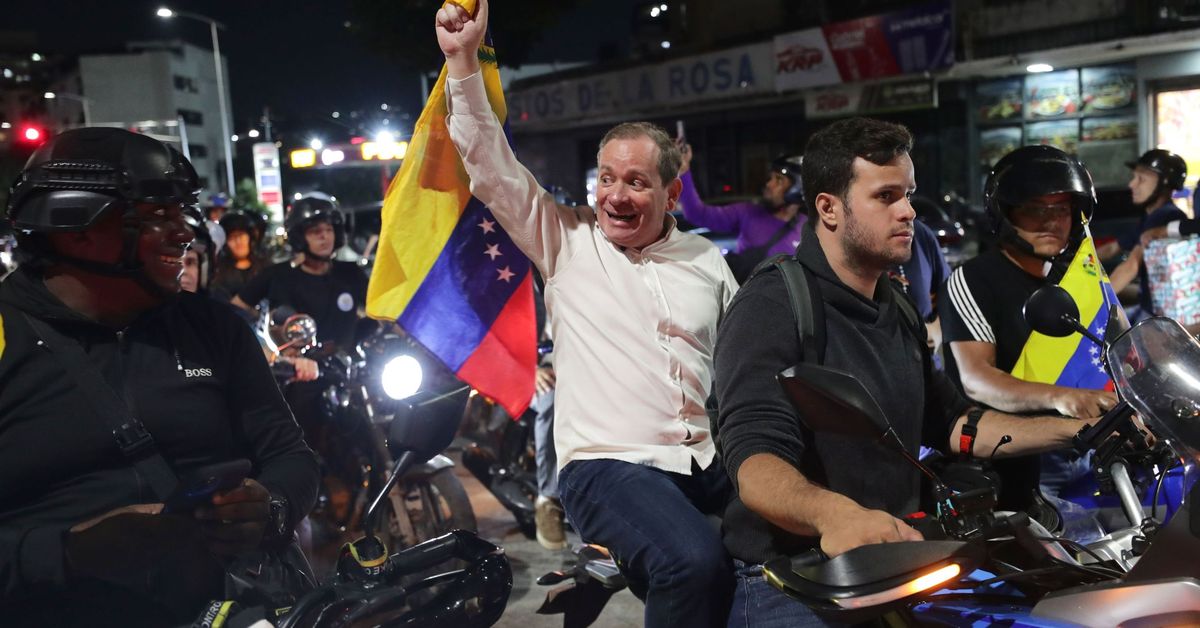 La Fiscalía venezolana revoca la excarcelación del dirigente opositor Guanipa y le impone "detención domiciliaria"