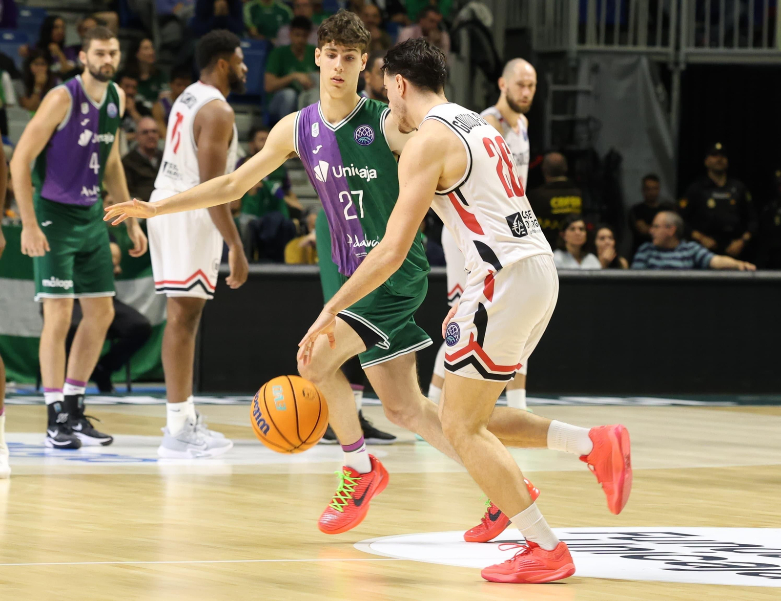 El Unicaja-Cholet Basket, en imágenes