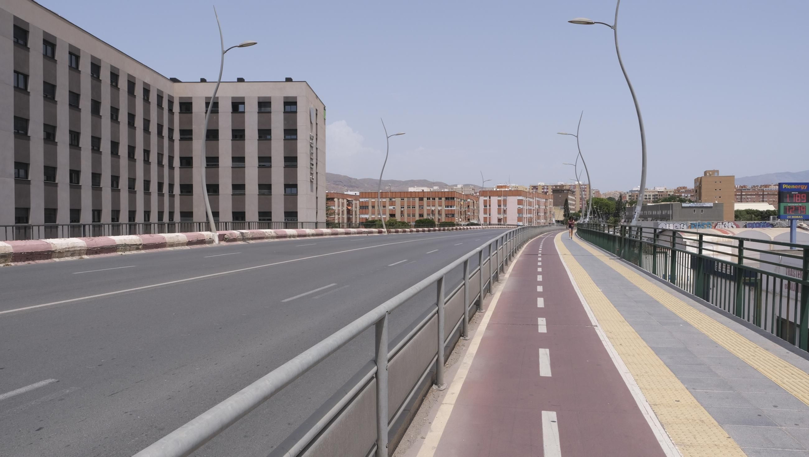 Último día del Puente de la Avenida del Mediterráneo, en imágenes
