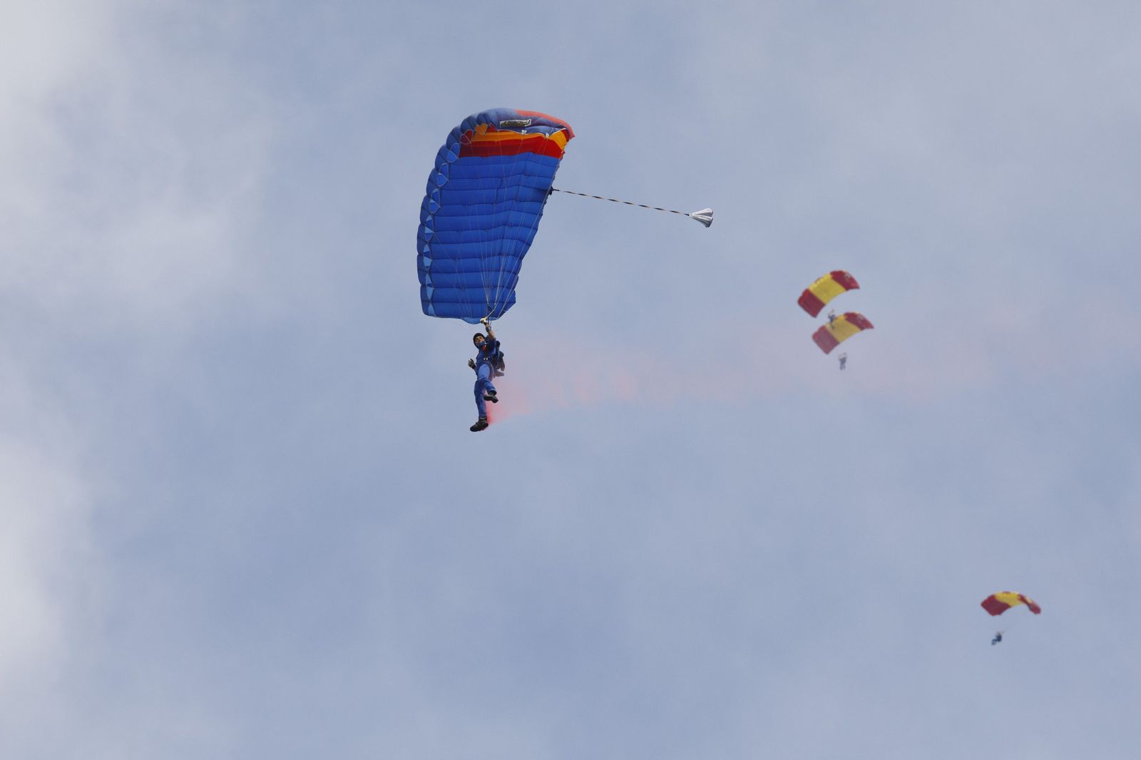 Las Fuerzas Armadas desembarcan en Motril: buques, paracaidistas y helicópteros en primera línea de playa