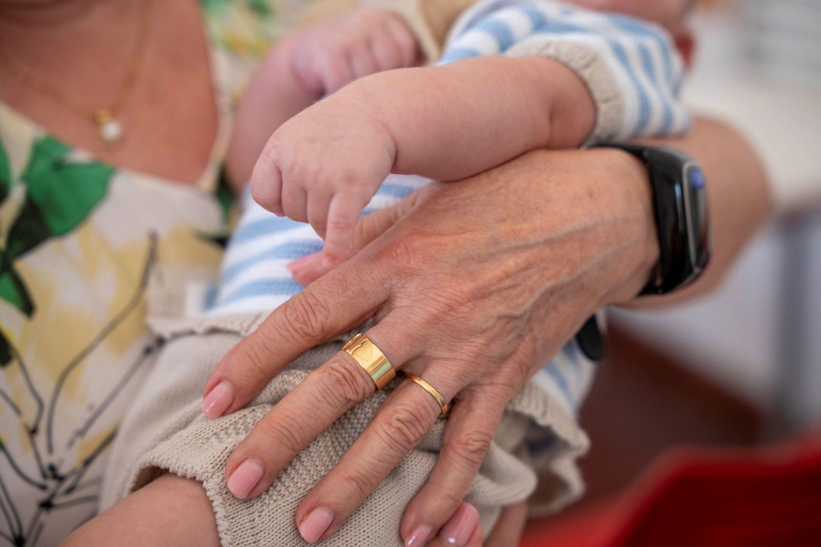 En ocasiones, la protección se brinda a un recién nacido y su progenitora renuncia a él incluso antes de dar a luz.