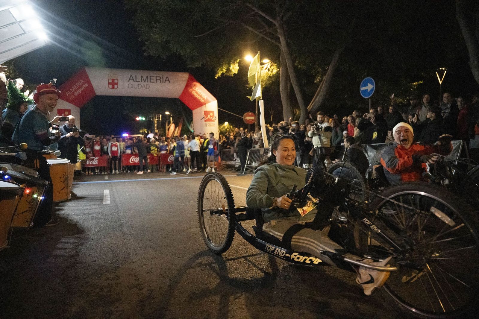 Almería corre y celebra su memoria olímpica en una San Silvestre de récord