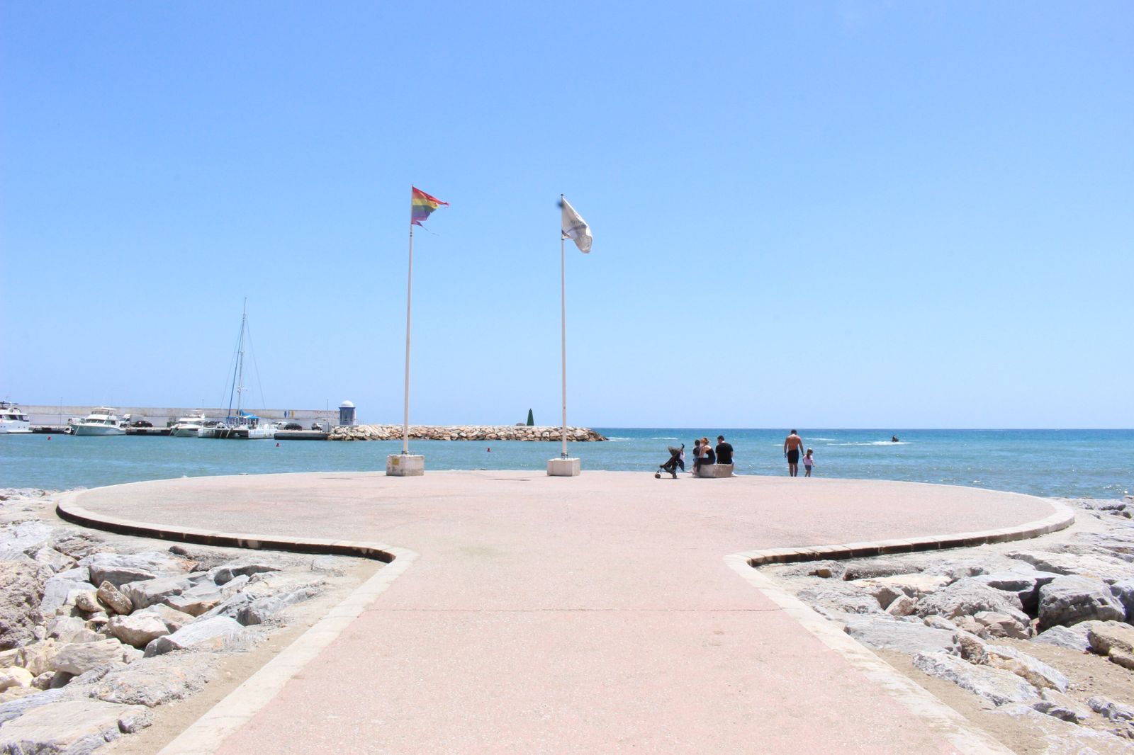 La playa de El Faro en Marbella en el camino hacia la fase 2 de la desescalada
