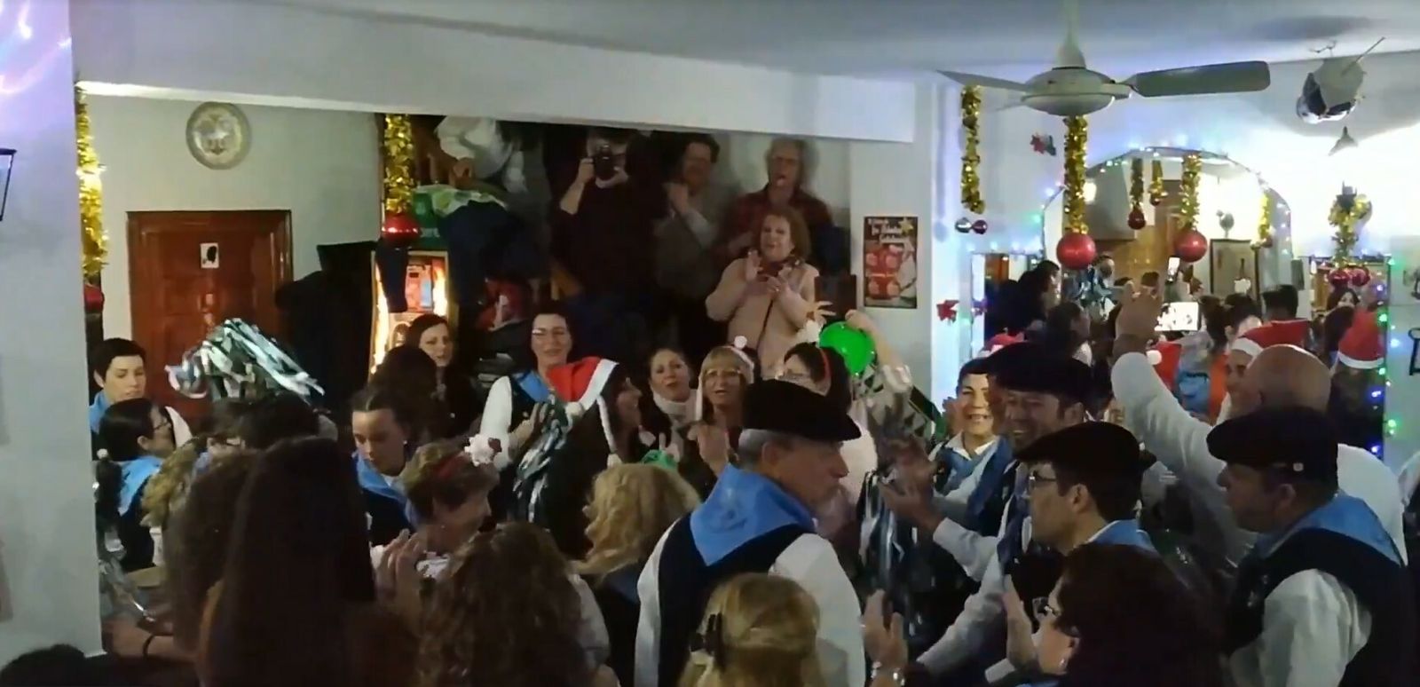 Cada navidad, el mijeño Bar Alarcón se llena de pastores gracias al encuentro de pastorales.