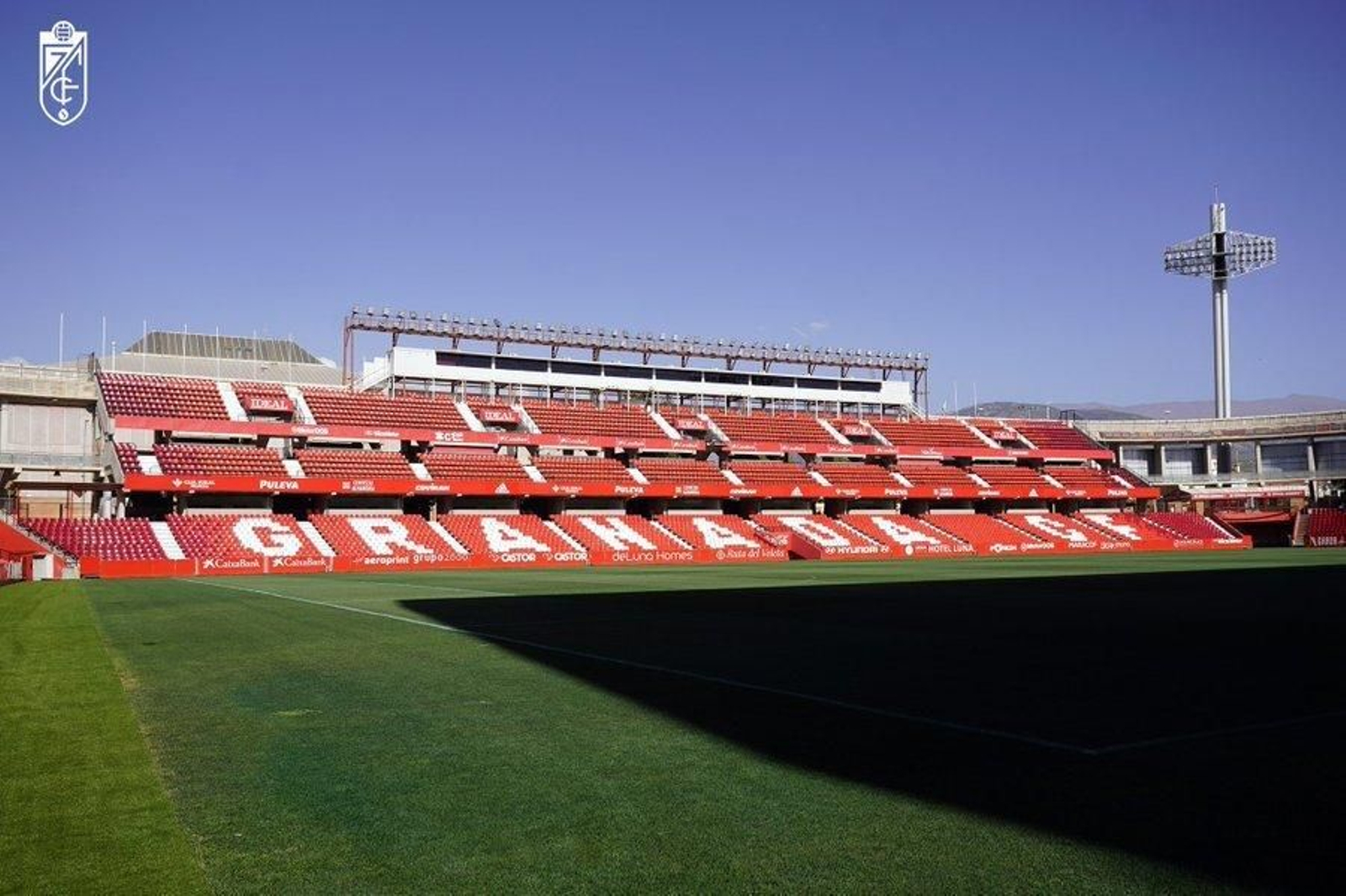 El Granada CF espera que Los Cármenes presente un gran aspecto ante el Racing.