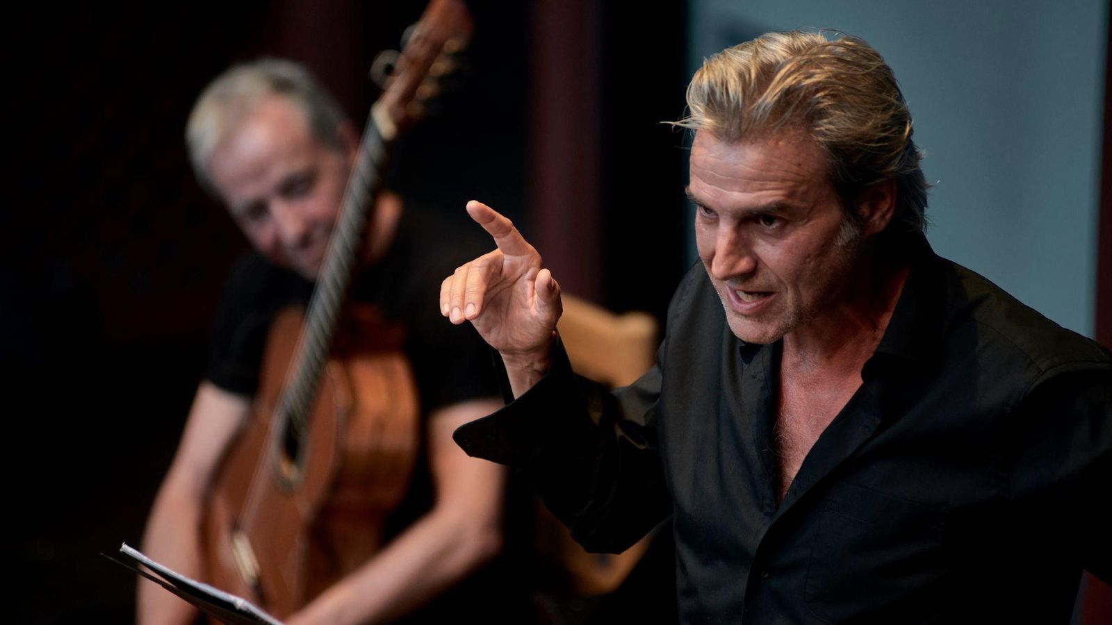 'Te quiero, Benedetti (La patria y el exilio)', interpretado por Alberto San Juan y Fernando Egozcue.