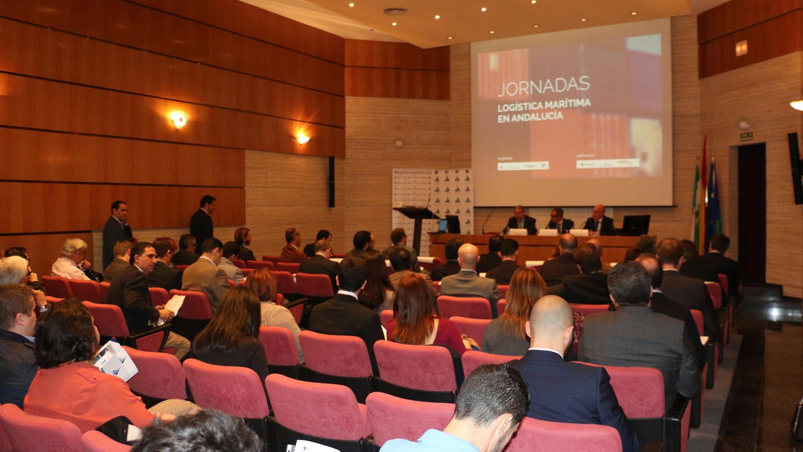 Un momento de la jornada logística marítima en Andalucía organizada por CMMA. Un momento de la jornada logística marítima en Andalucía organizada por CMMA.