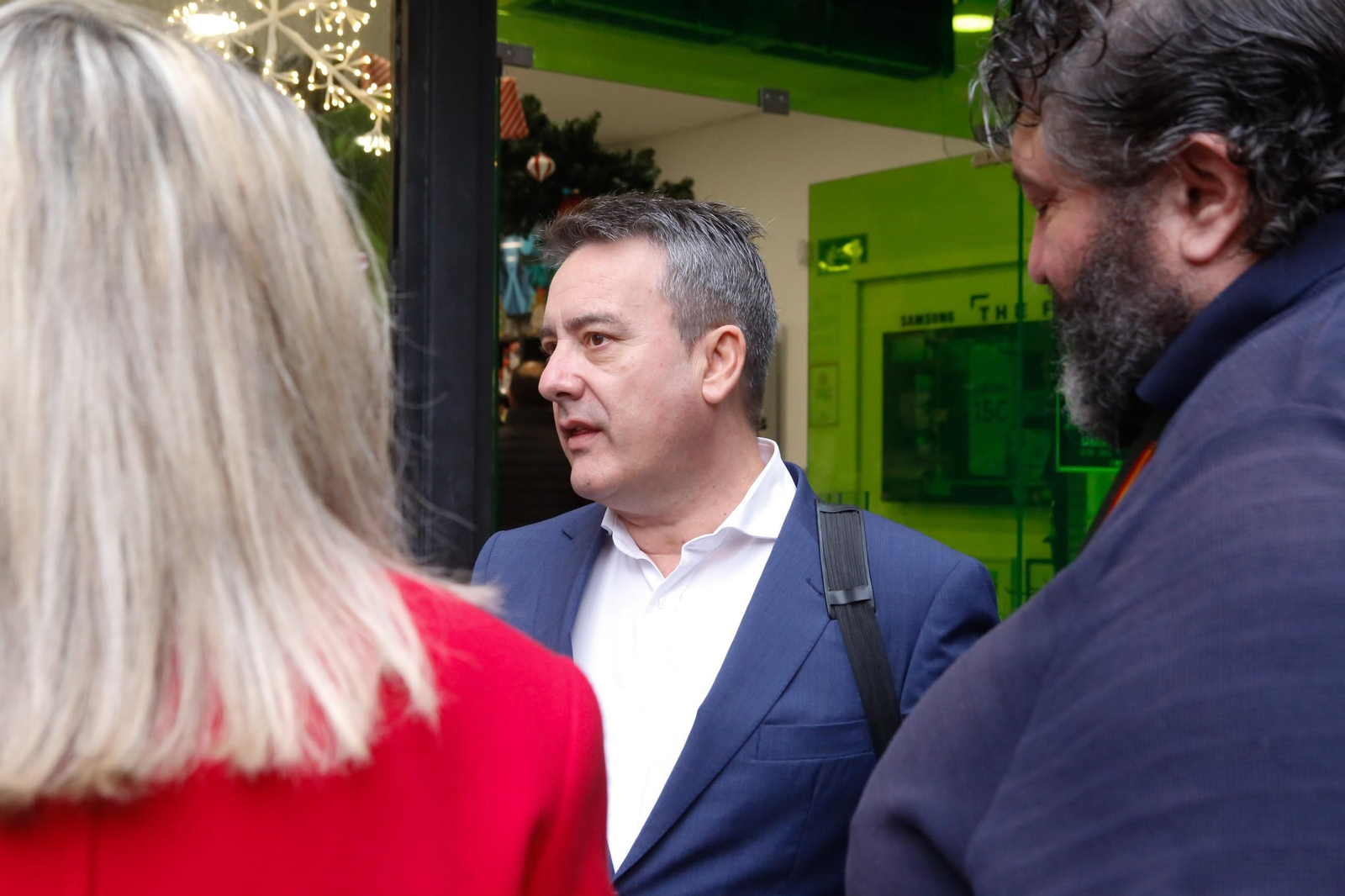 Fotos del Pleno del Ayuntamiento de Algeciras con el plantón de la oposición al alcalde Landaluce