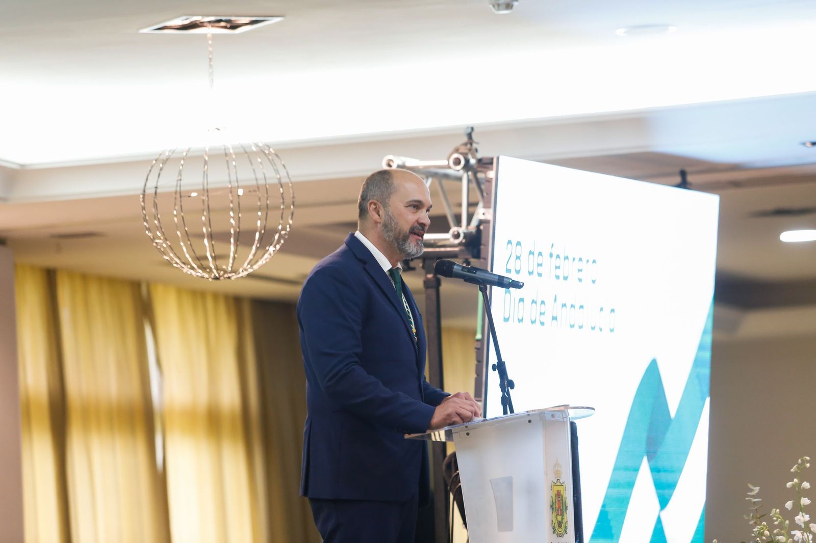 Fotos de la entrega de reconocimientos por el Día de Andalucía en Los Barrios