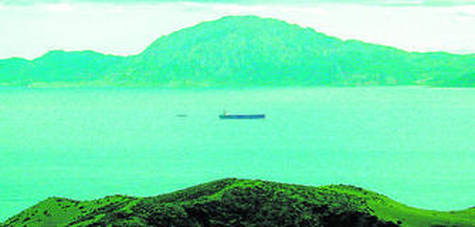 Imagen del Estrecho de Gibraltar en la que se observa la escasa distancia que separa la costa europea de la africana.