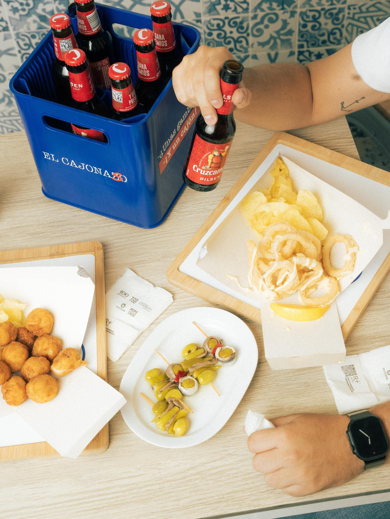 Los nuevos ‘Papelones’ y ‘Planchaditos’ protagonizan la carta renovada con sabores auténticamente mediterráneos.