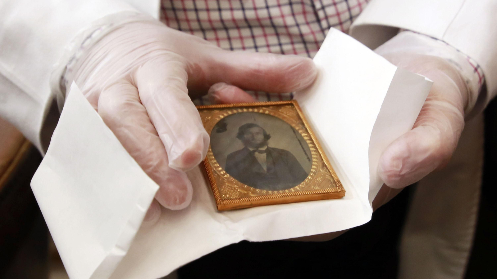 Imágenes del archivo fotográfico conservado en Bodegas Tradición
