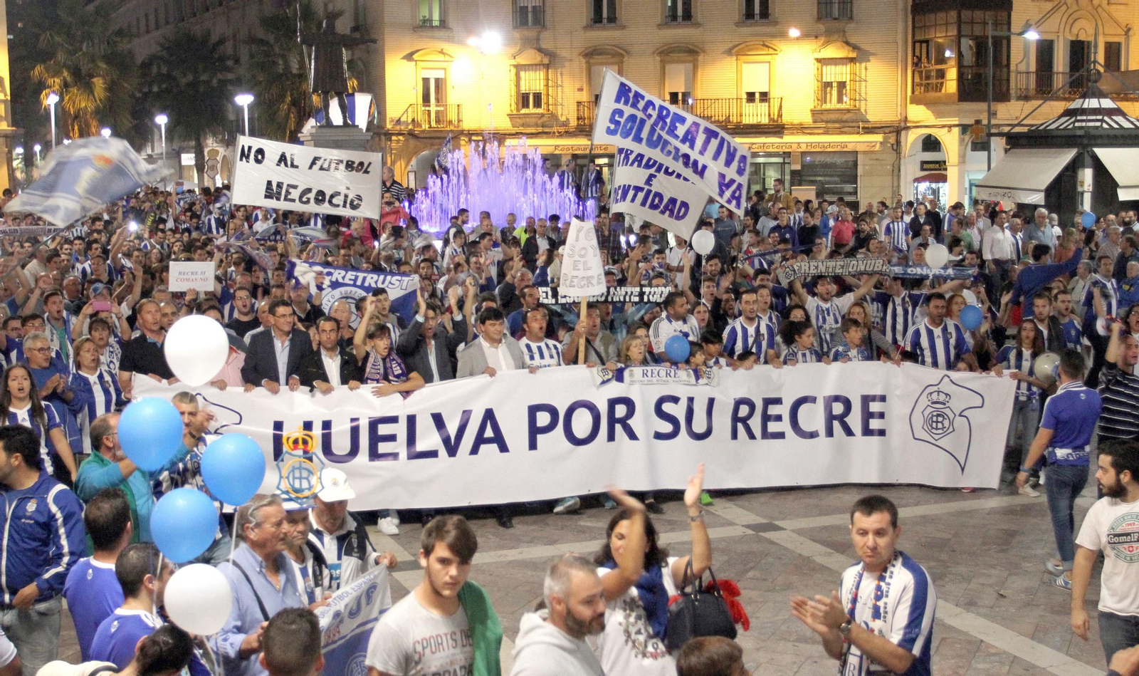 Así vivió Huelva la manifestación 'Huelva por su Recre'