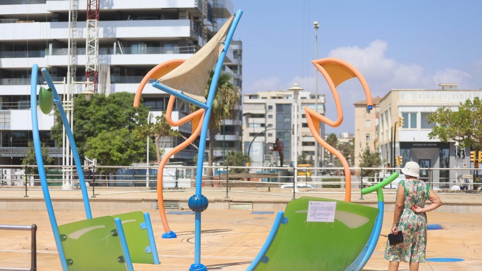 El Parque del Agua de calle Pacífico cerrado por la sequía.