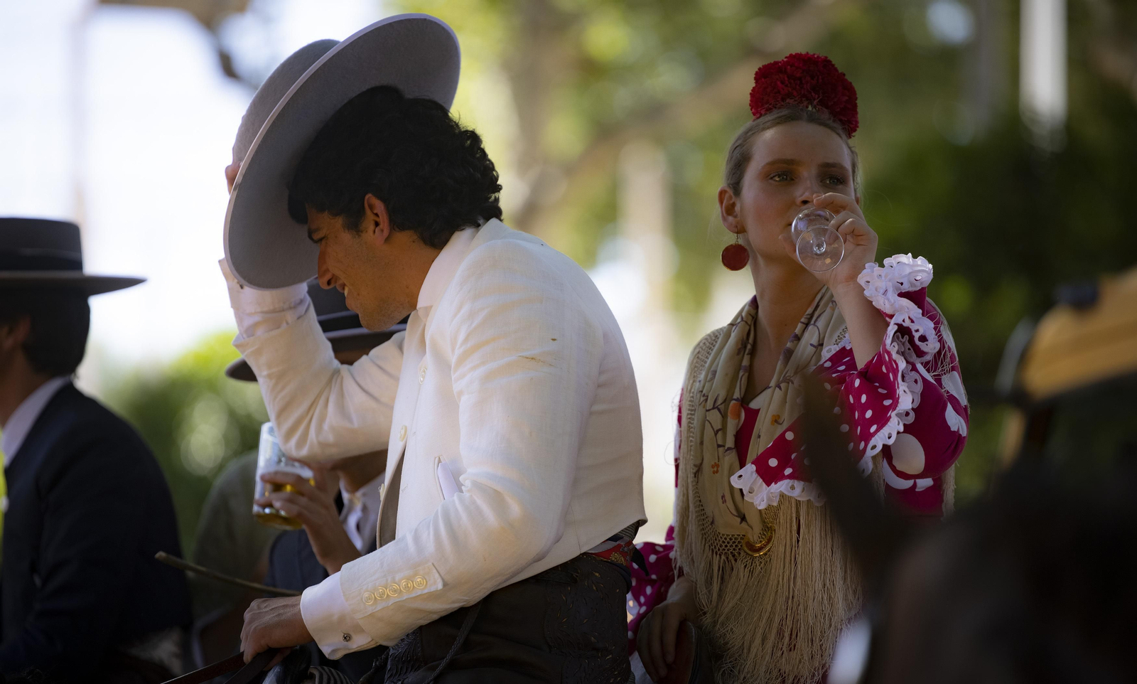 Las fotos del lunes de la Feria de abril  de Sevilla 2023