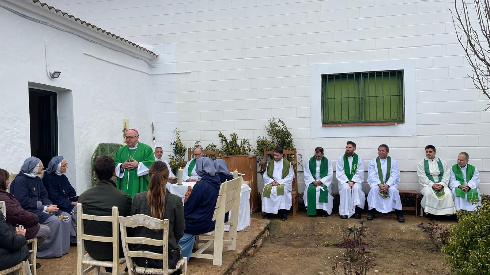 Misa celebrada en Marigenta, donde irá construido el Monasterio.