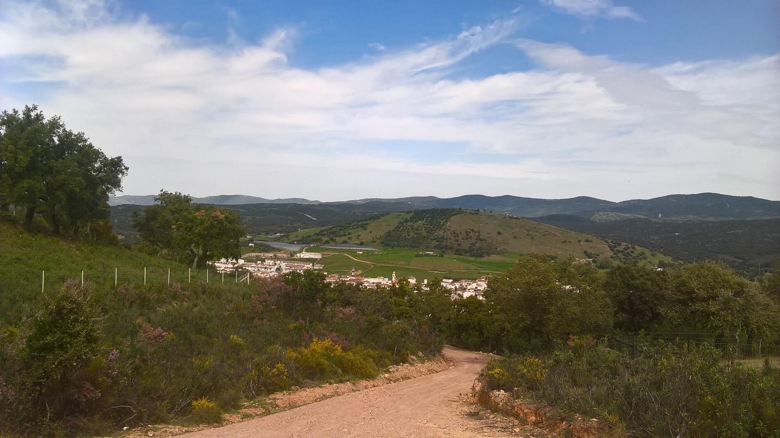 Almadén de la Plata, desde el Cerro del Calvario.