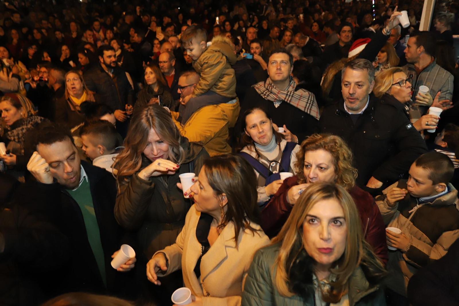 Imágenes de las campanadas de fin de año y las uvas en la plaza Houston