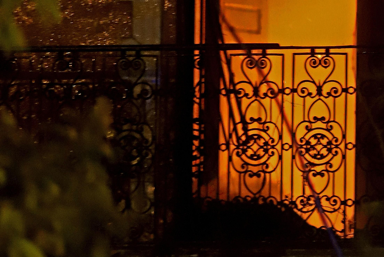 Imágenes del incendio del edificio de la Casona de Huelva en la Alameda