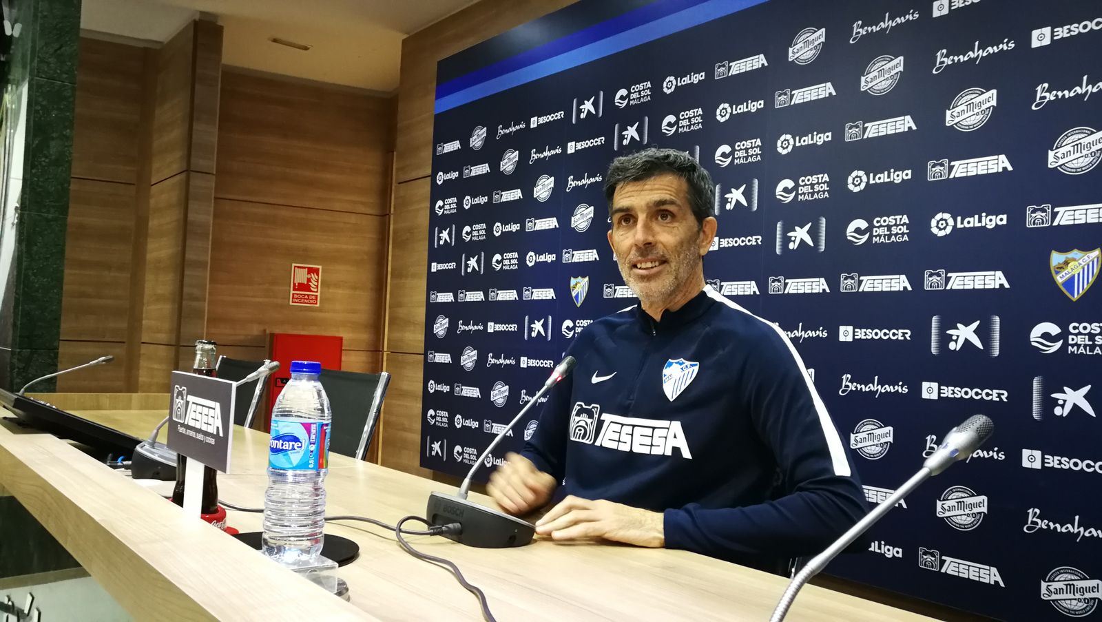 Muñiz, en la sala de prensa antes de comparecer.