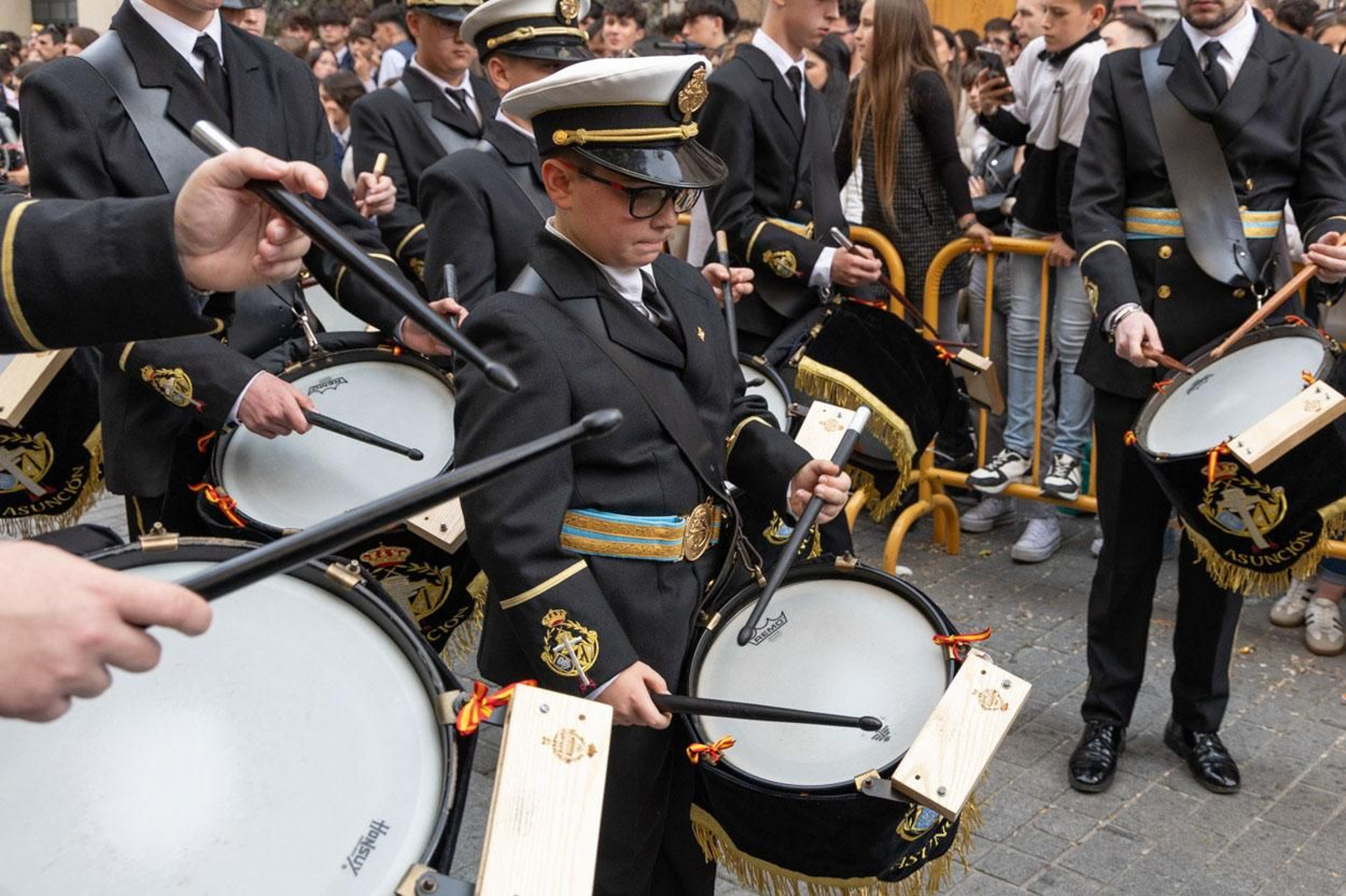 Los jiennenses arropan a las tres cofradías de la tarde en un Domingo de Ramos más caluroso de lo esperado (II)