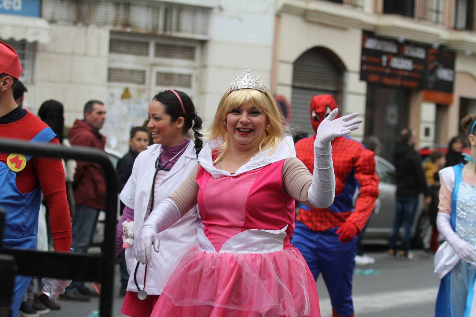 Cabalgata de los Reyes Magos 2018: Melchor, Gaspar y Baltazar adelantan su salida para llenar de ilusión las calles de Huelva