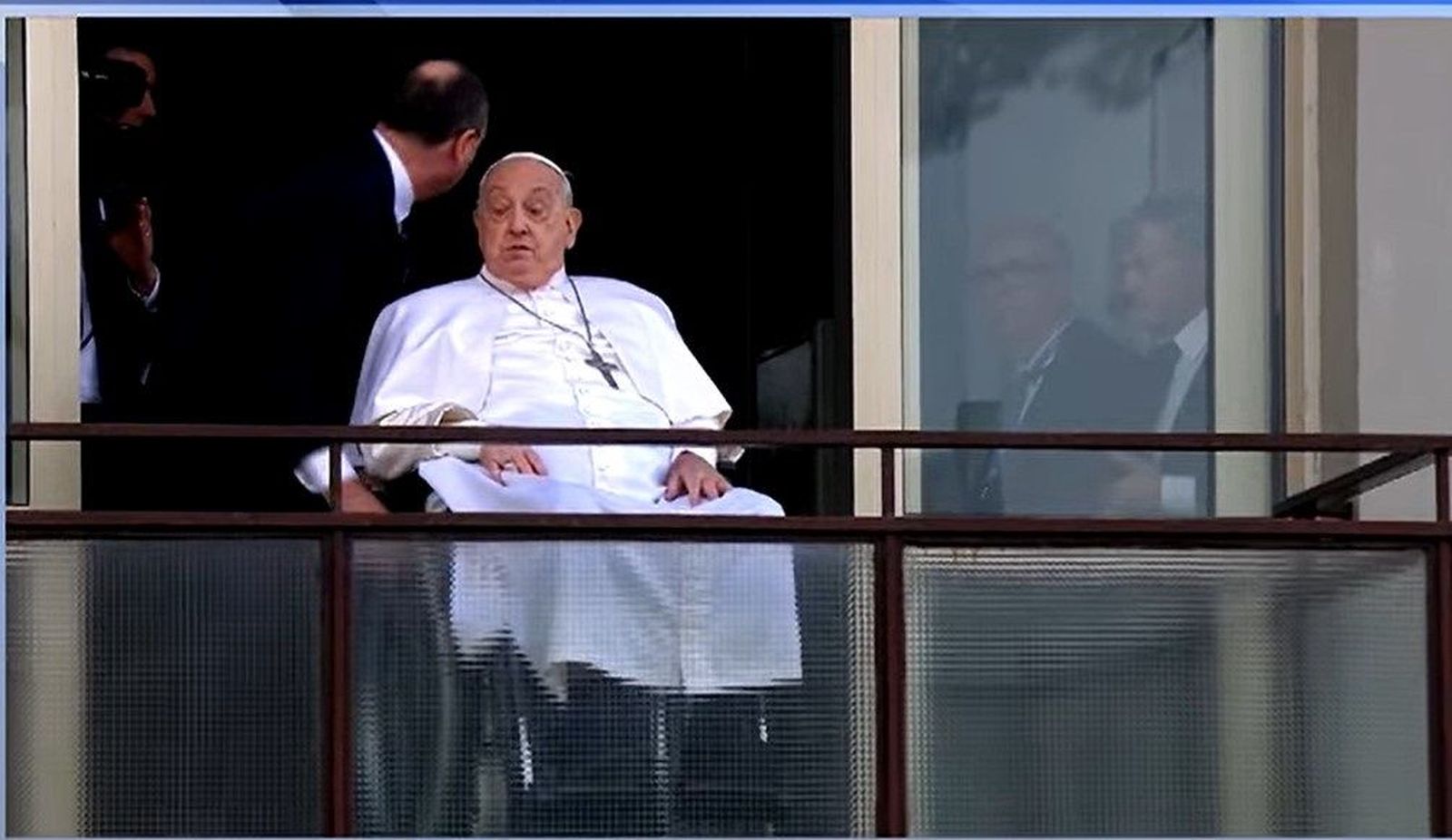 Las mejores imágenes de la reaparición del Papa