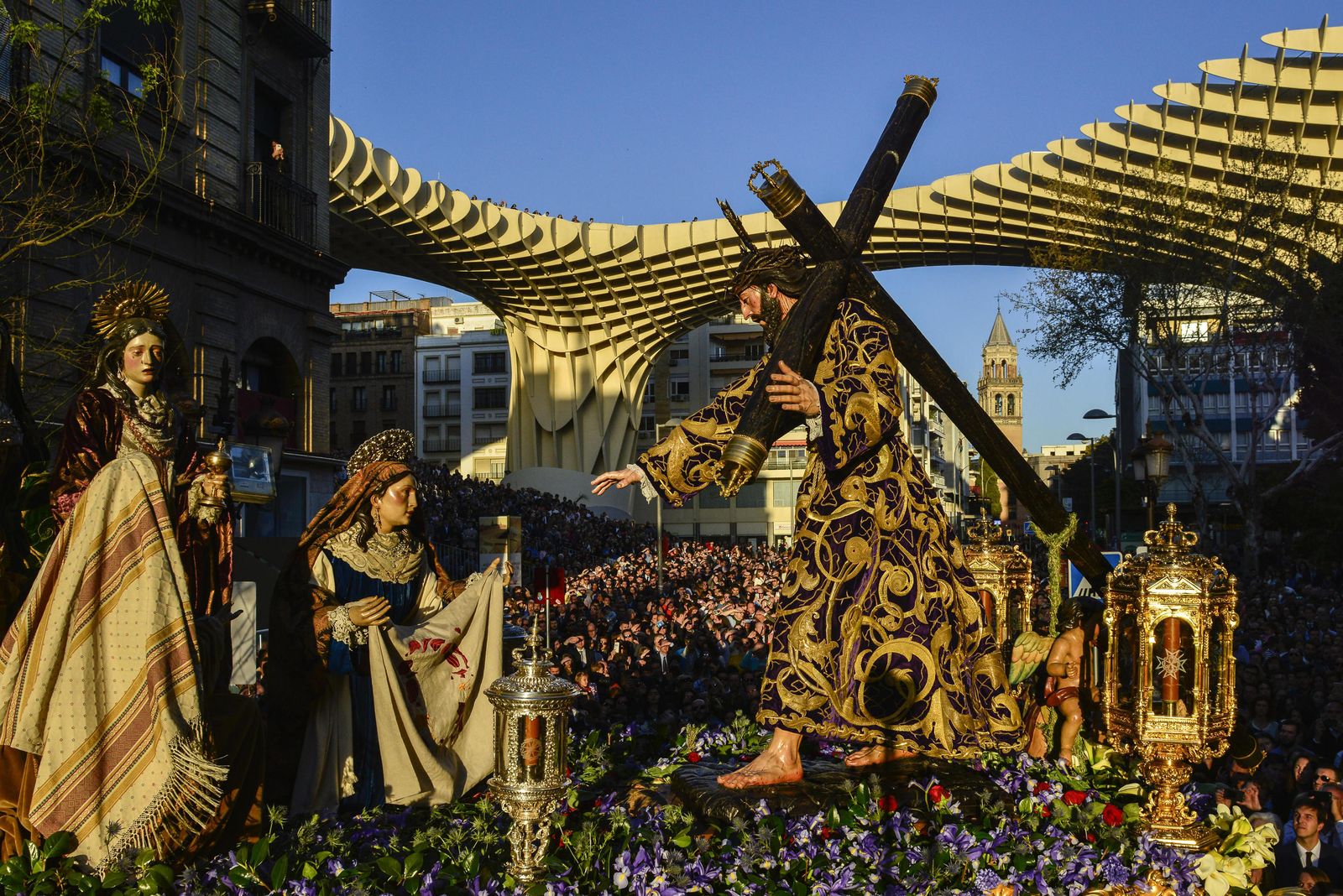 El paso del Nazareno del Valle, donde se recrea el encuentro con la Verónica.