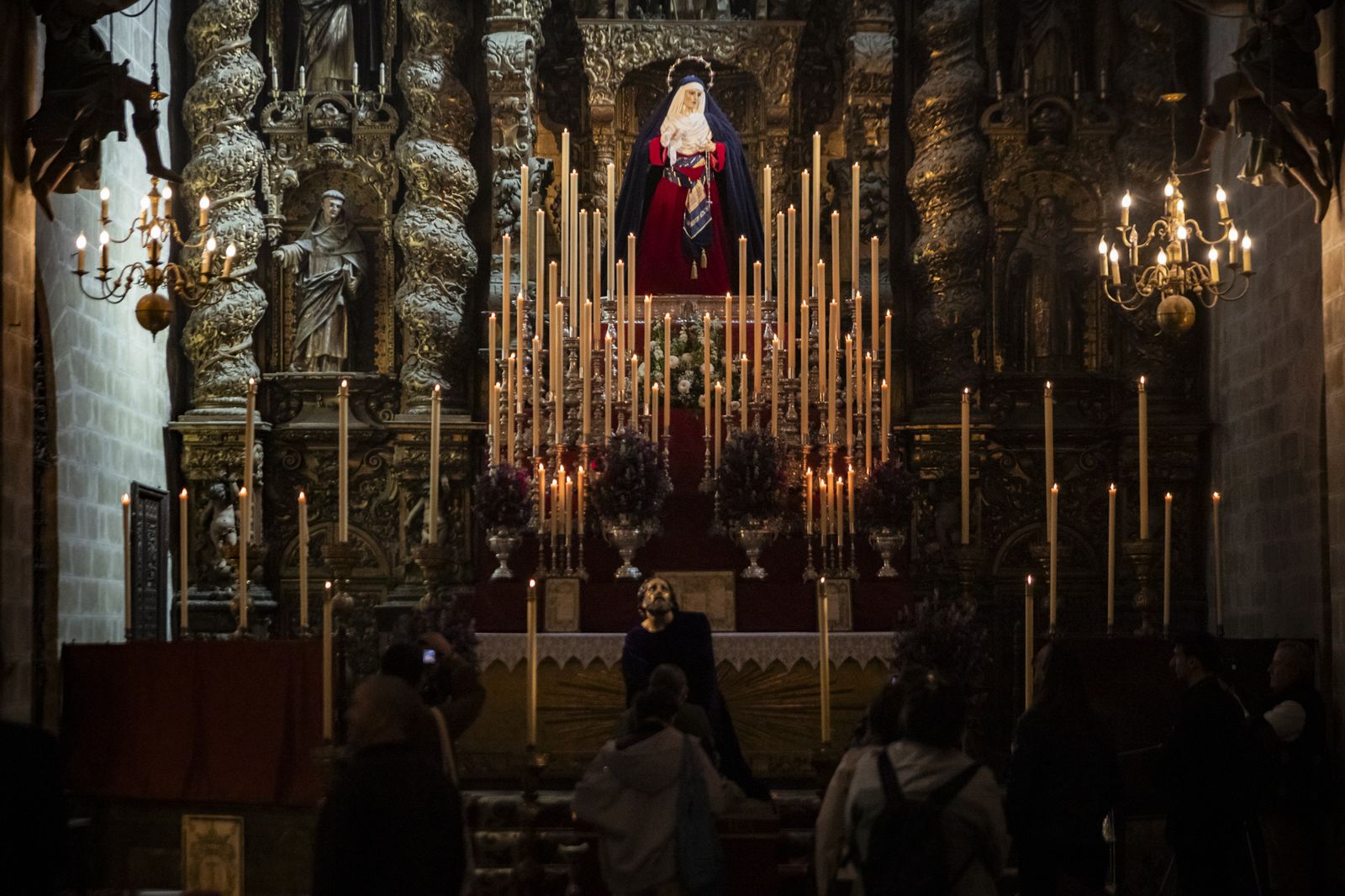Imágenes de los besapiés y besamanos del Primer Domingo de Cuaresma en Jerez