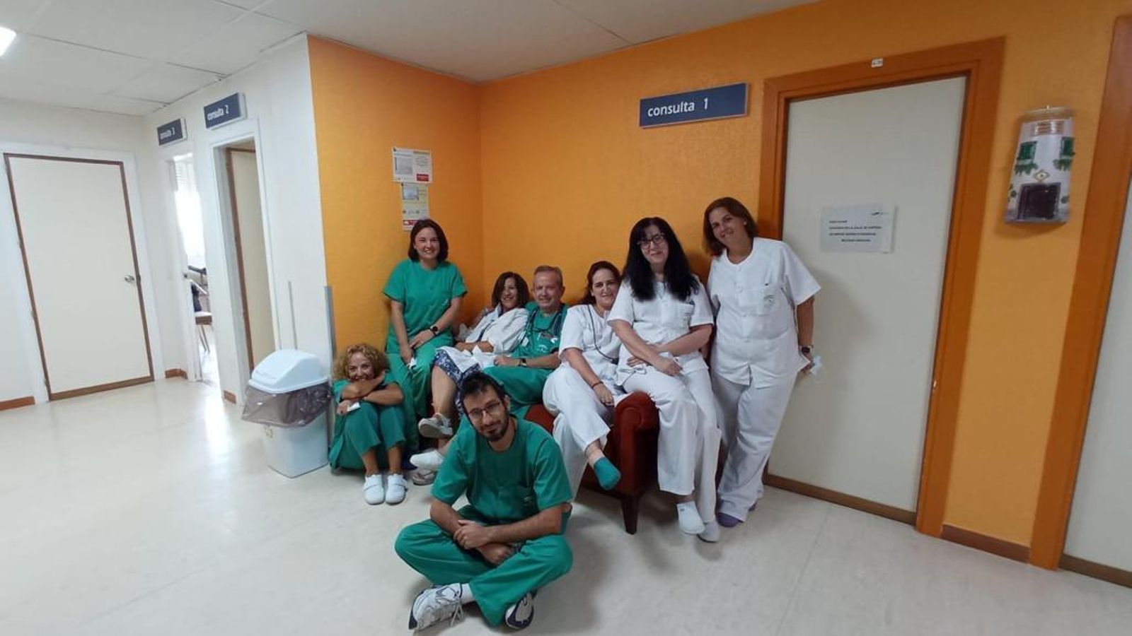 Sanitarios de Cuidados Paliativos en el hospital Vázquez Díaz. Sanitarios de Cuidados Paliativos en el hospital Vázquez Díaz.
