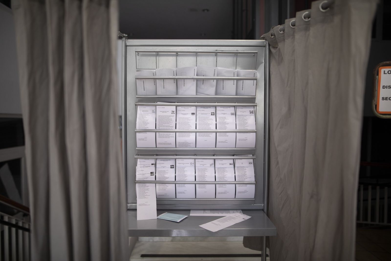 Fotos: así está votando Granada en el inicio de las elecciones municipales 2023