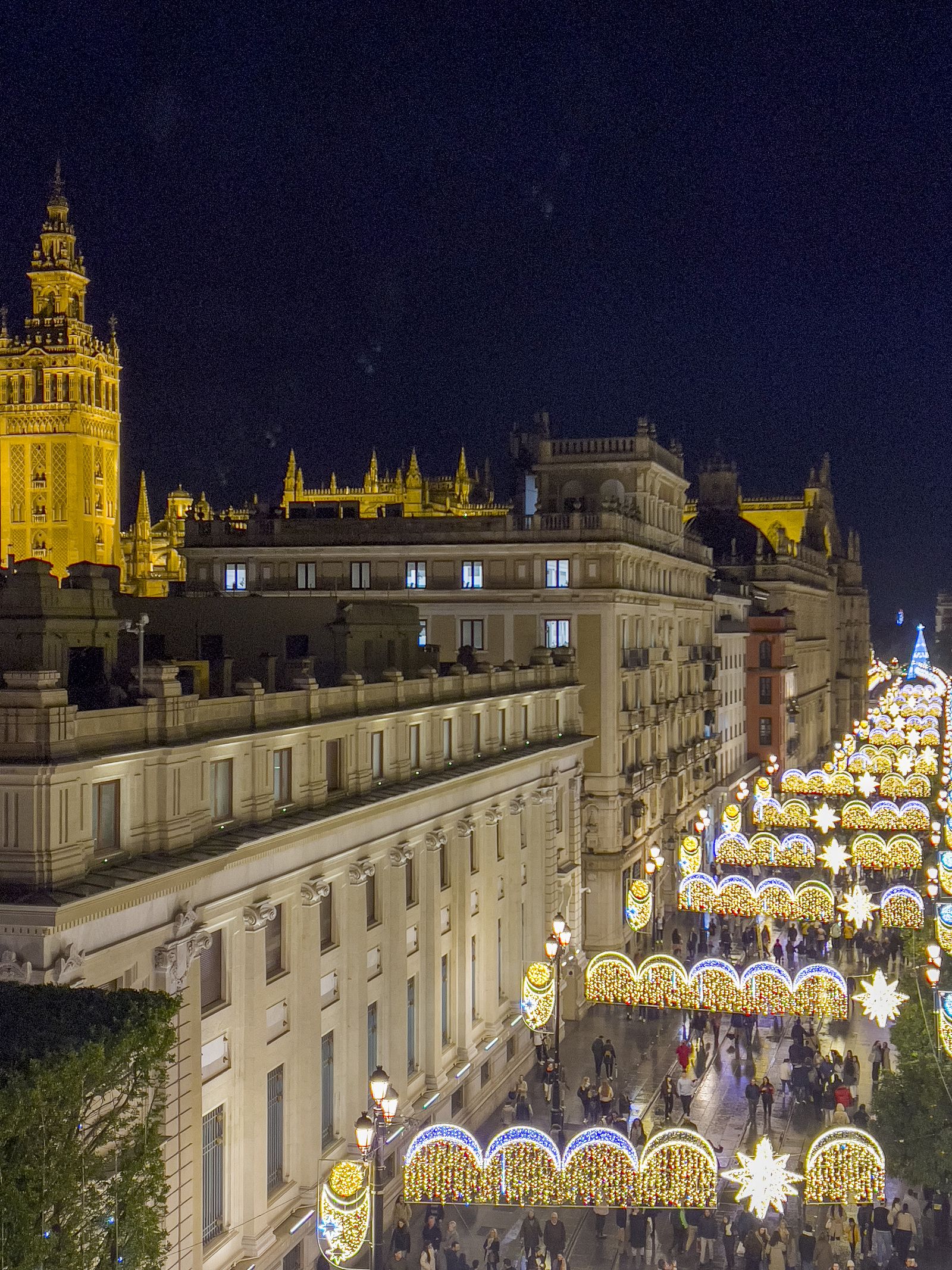 Las imágenes del alumbrado de Navidad en Sevilla