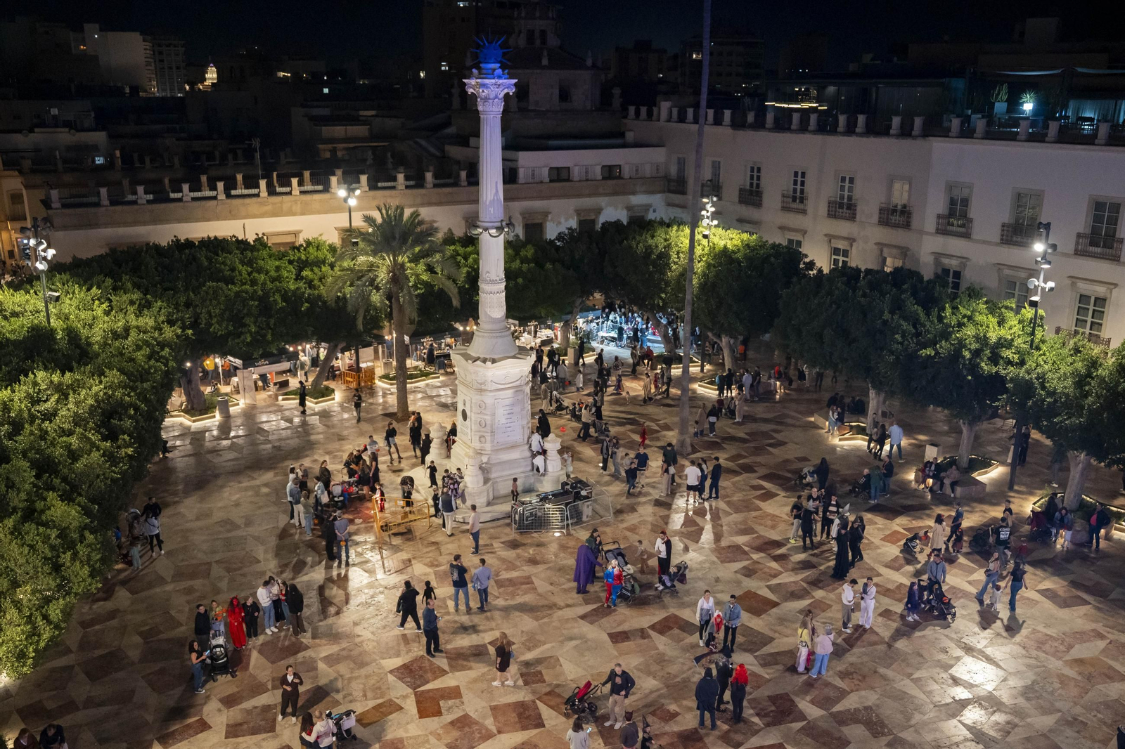 Las mejores imágenes de la noche en negro de Almería