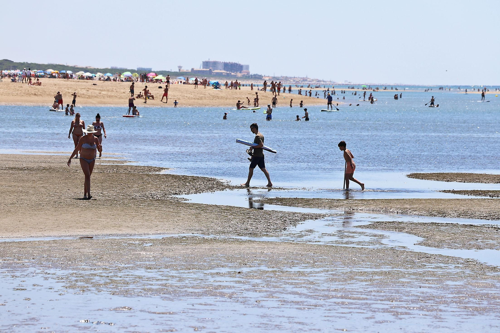 Las imágenes del domingo de playa en Huelva
