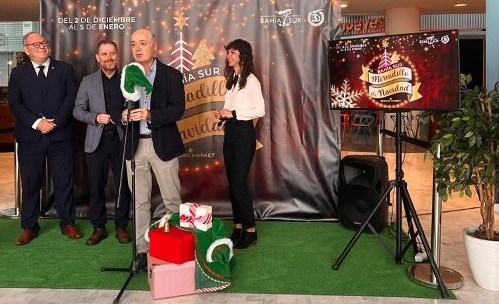 Presentación del mercadillo de Navidad de Bahía Sur.