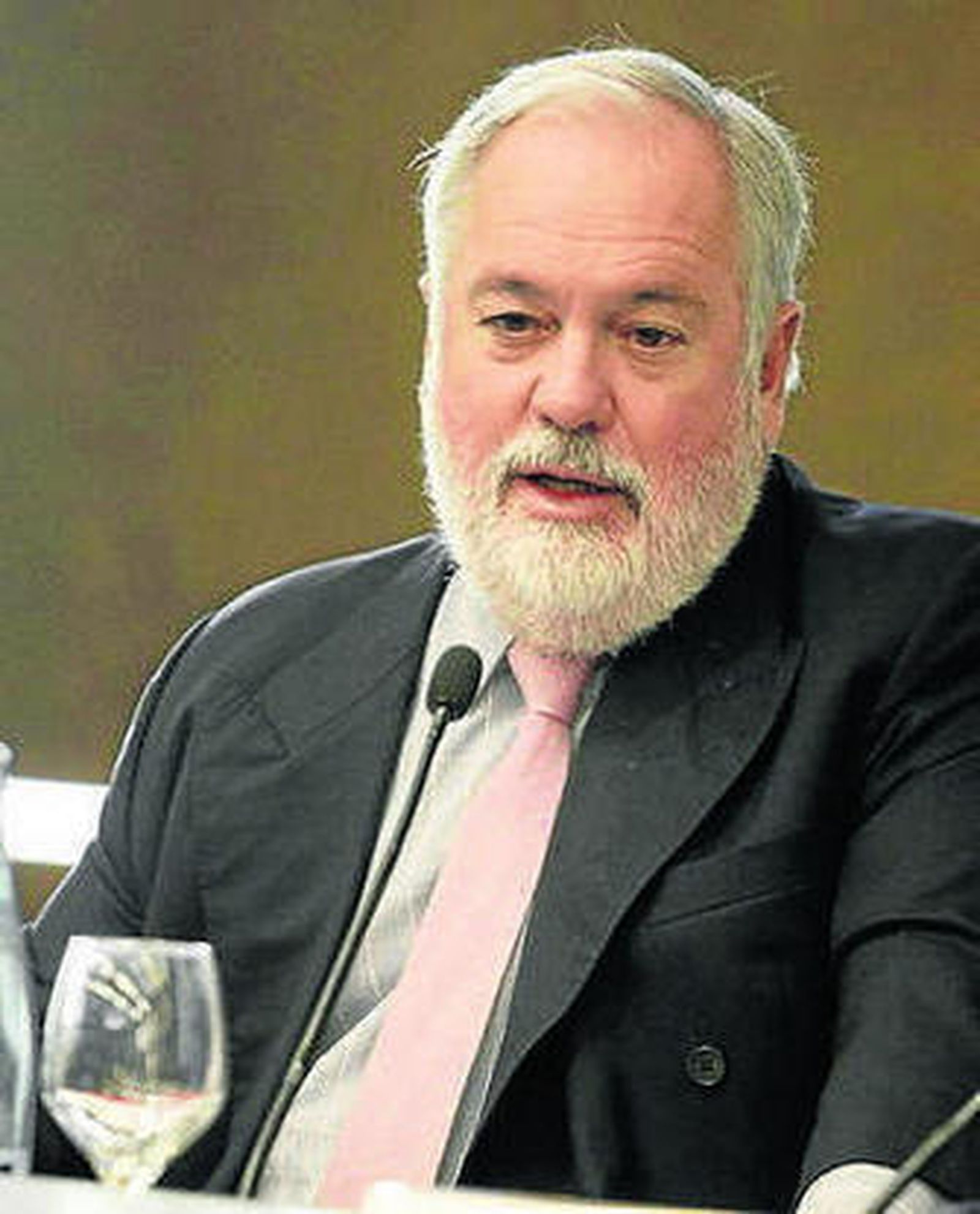 Miguel Arias Cañete.