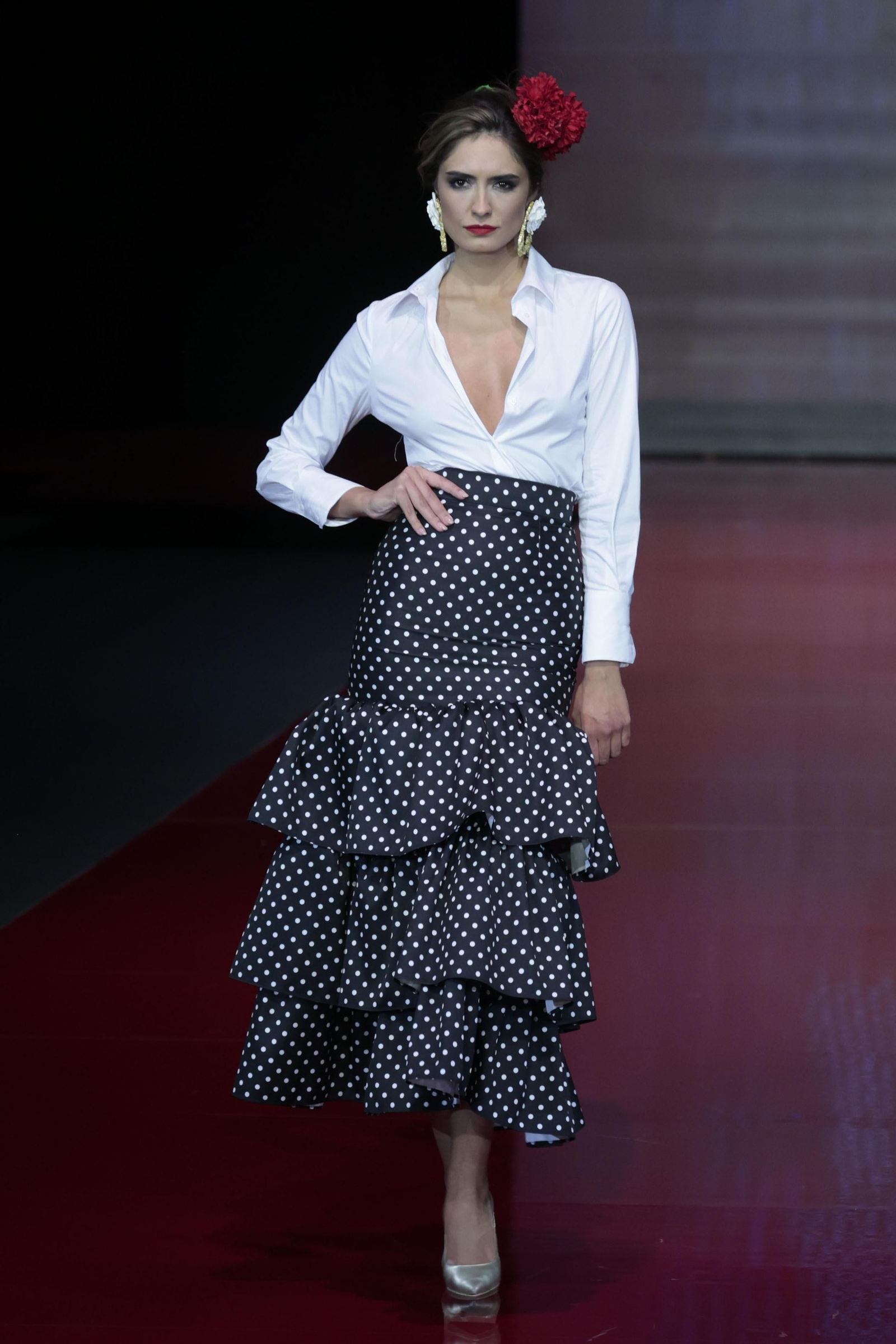 El desfile de Rosa Pedroche en SIMOF 2022, todas las fotos