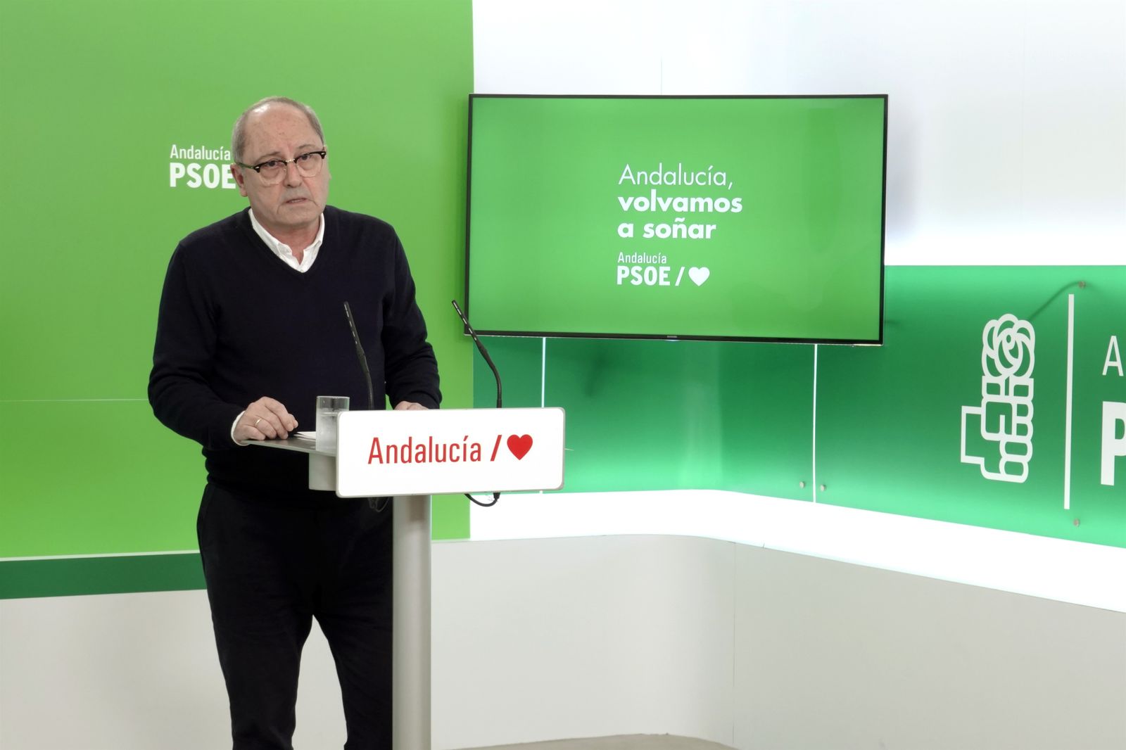 Juan Cornejo, en la rueda de prensa de este lunes.